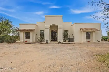 617 Wallace Road, Anthony, New Mexico 88021, 4 Bedrooms Bedrooms, ,3.5 BathroomsBathrooms,Residential,For Sale,Wallace,2601207