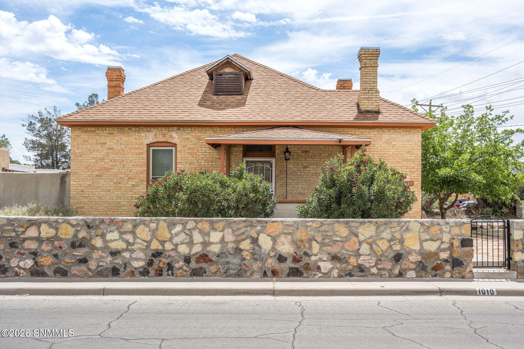 1-web-or-mls-Snappin Homes (Plain1010)-1