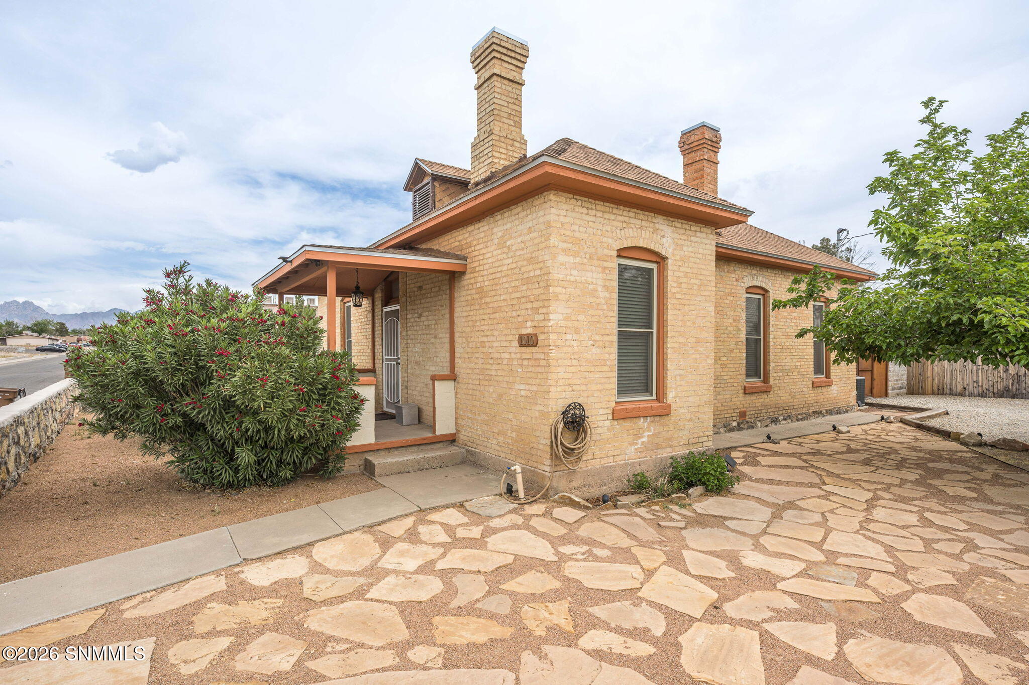 4-web-or-mls-Snappin Homes (Plain1010)-4