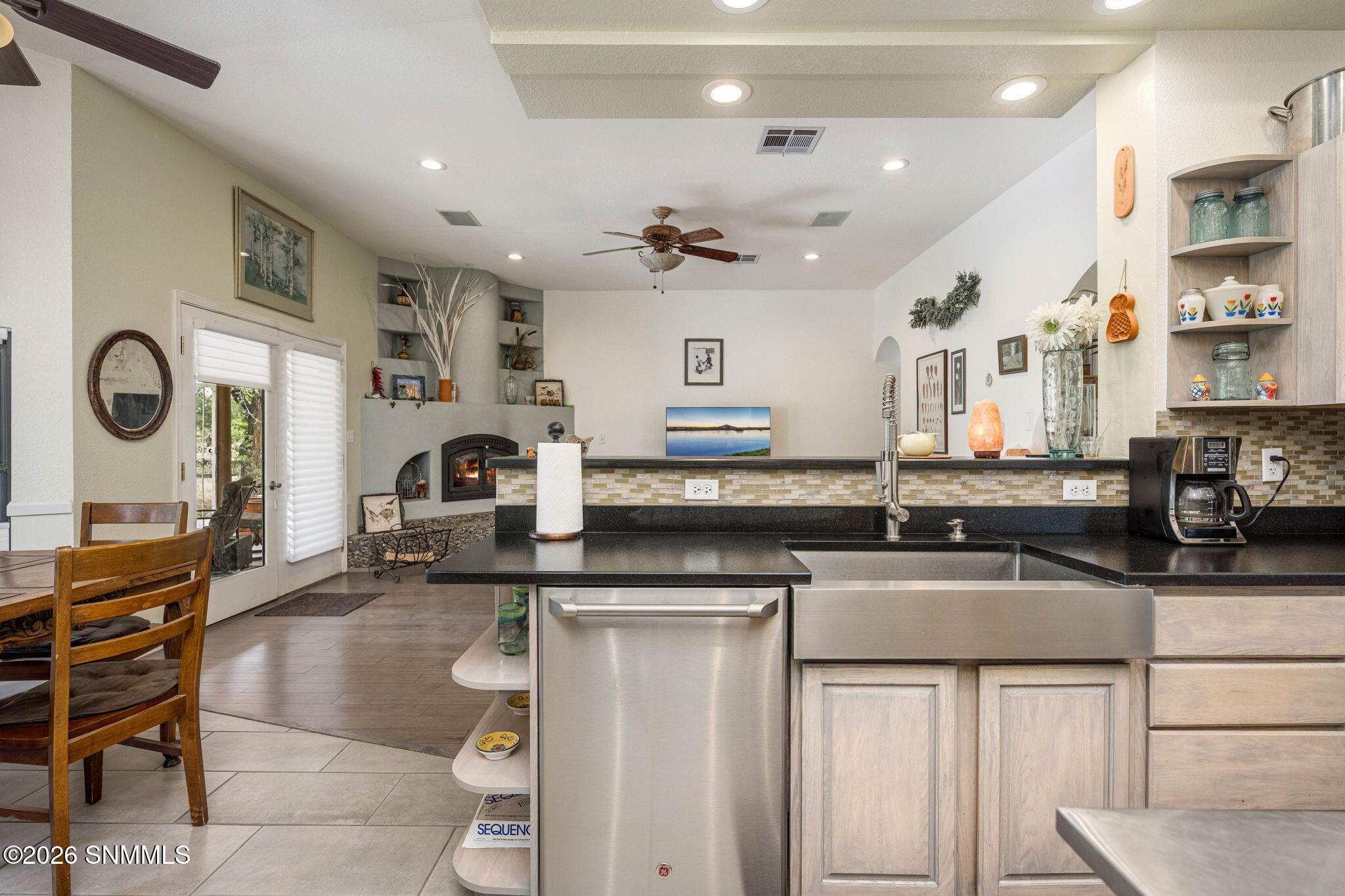 16-web-or-mls-Snappin Homes (Brown1461)-