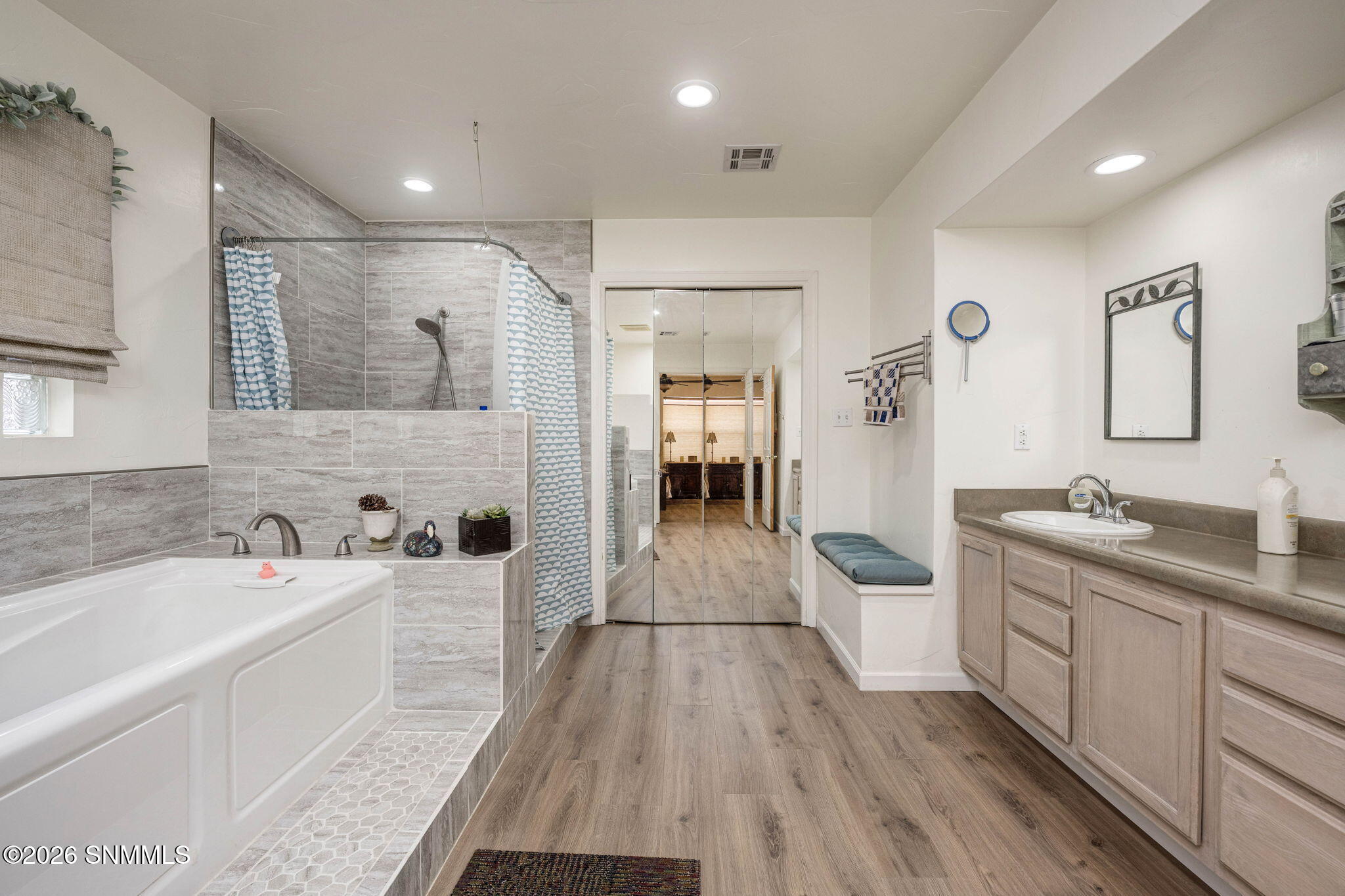 25-web-or-mls-Snappin Homes (Brown1461)-