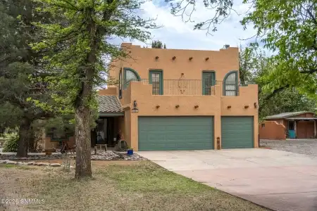 1461 Brown Road, Las Cruces, New Mexico 88005, 5 Bedrooms Bedrooms, ,2.5 BathroomsBathrooms,Residential,For Sale,Brown,2601216