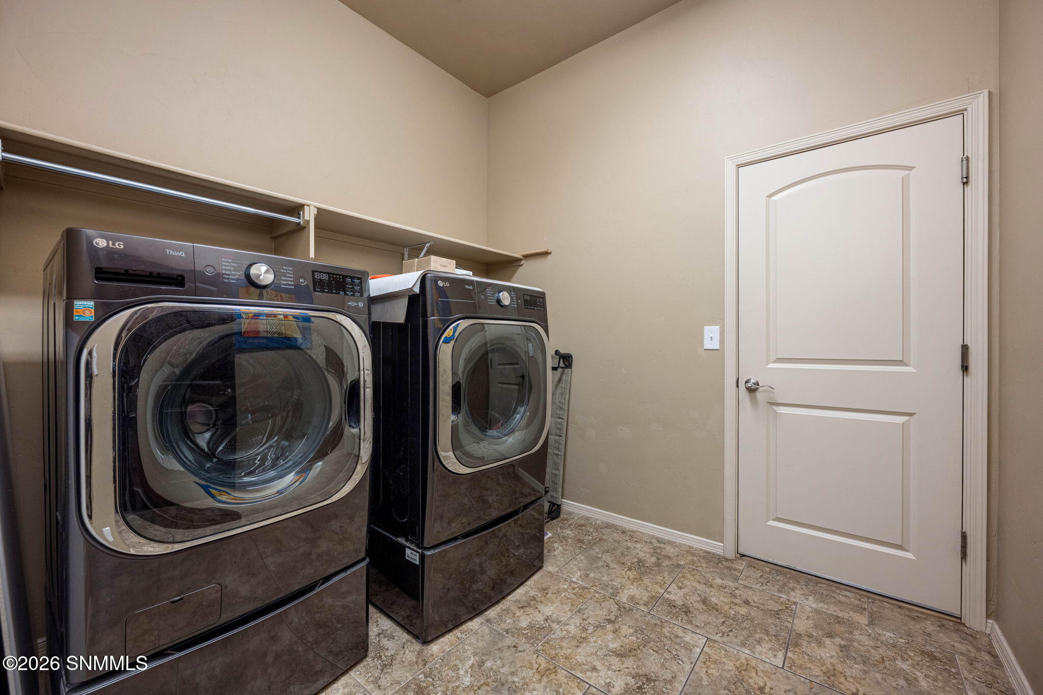 24-web-or-mls-Snappin Homes (Isleta4335)