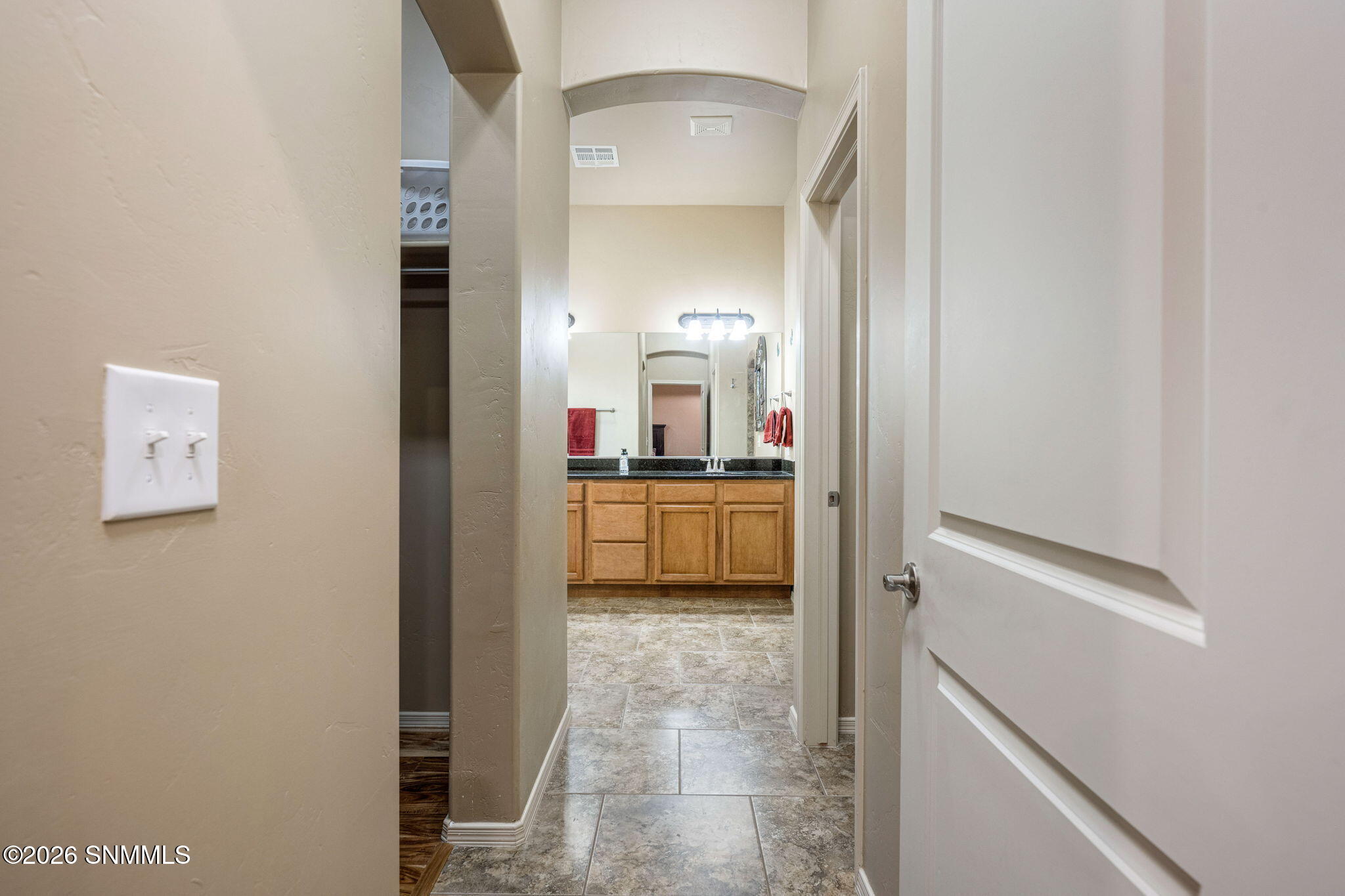 27-web-or-mls-Snappin Homes (Isleta4335)