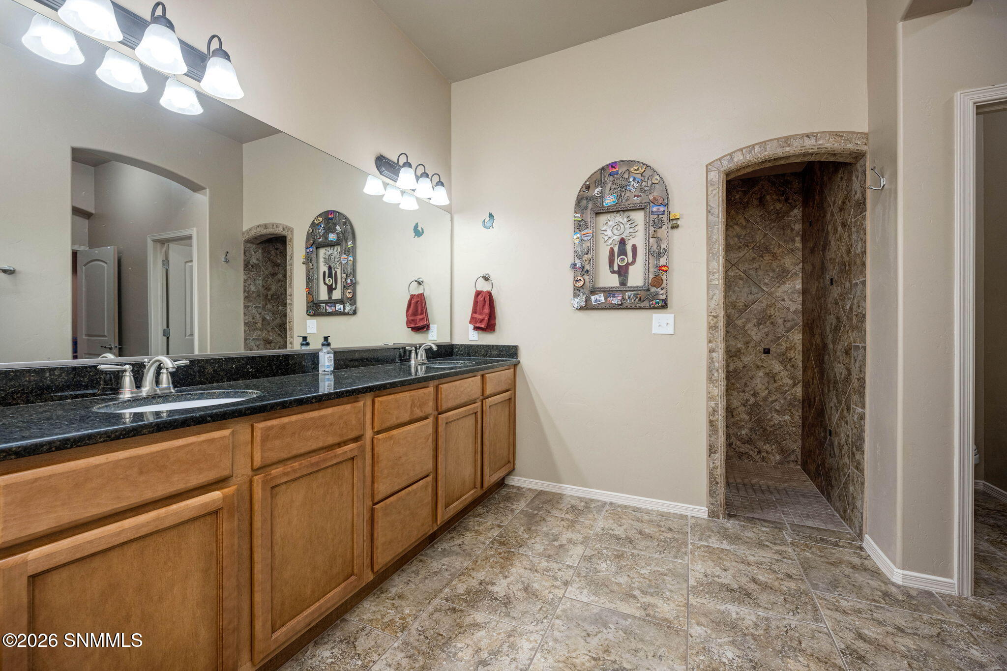 31-web-or-mls-Snappin Homes (Isleta4335)