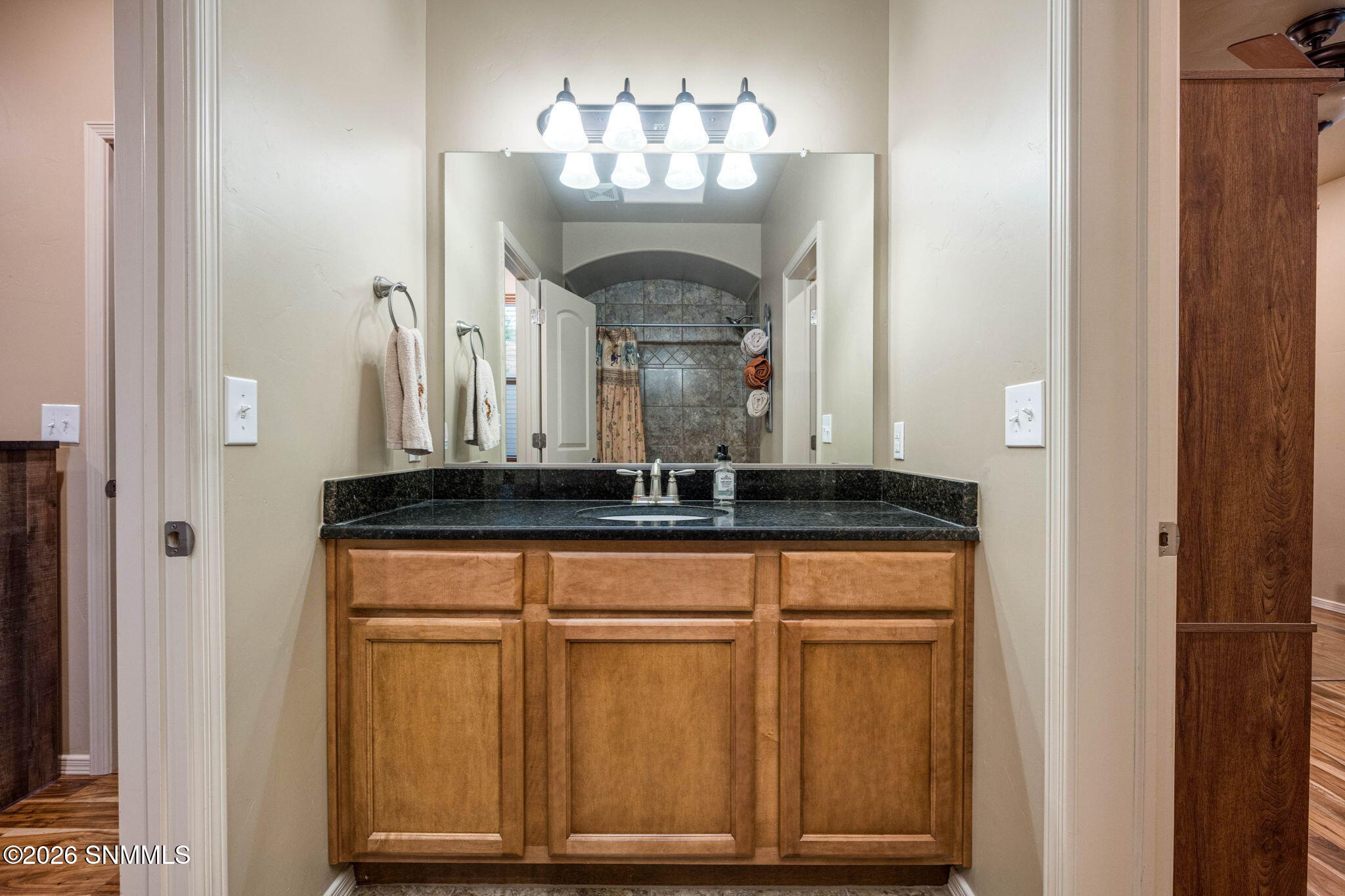 38-web-or-mls-Snappin Homes (Isleta4335)