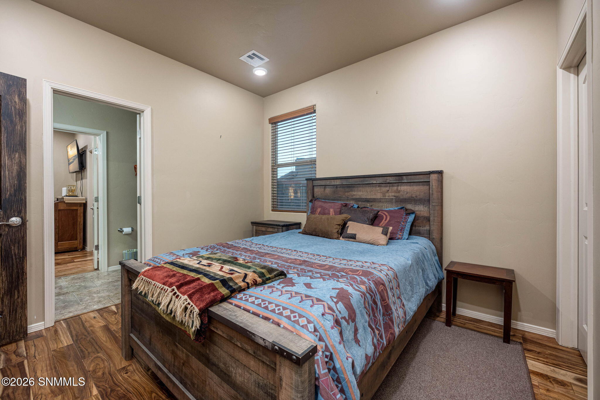 41-web-or-mls-Snappin Homes (Isleta4335)