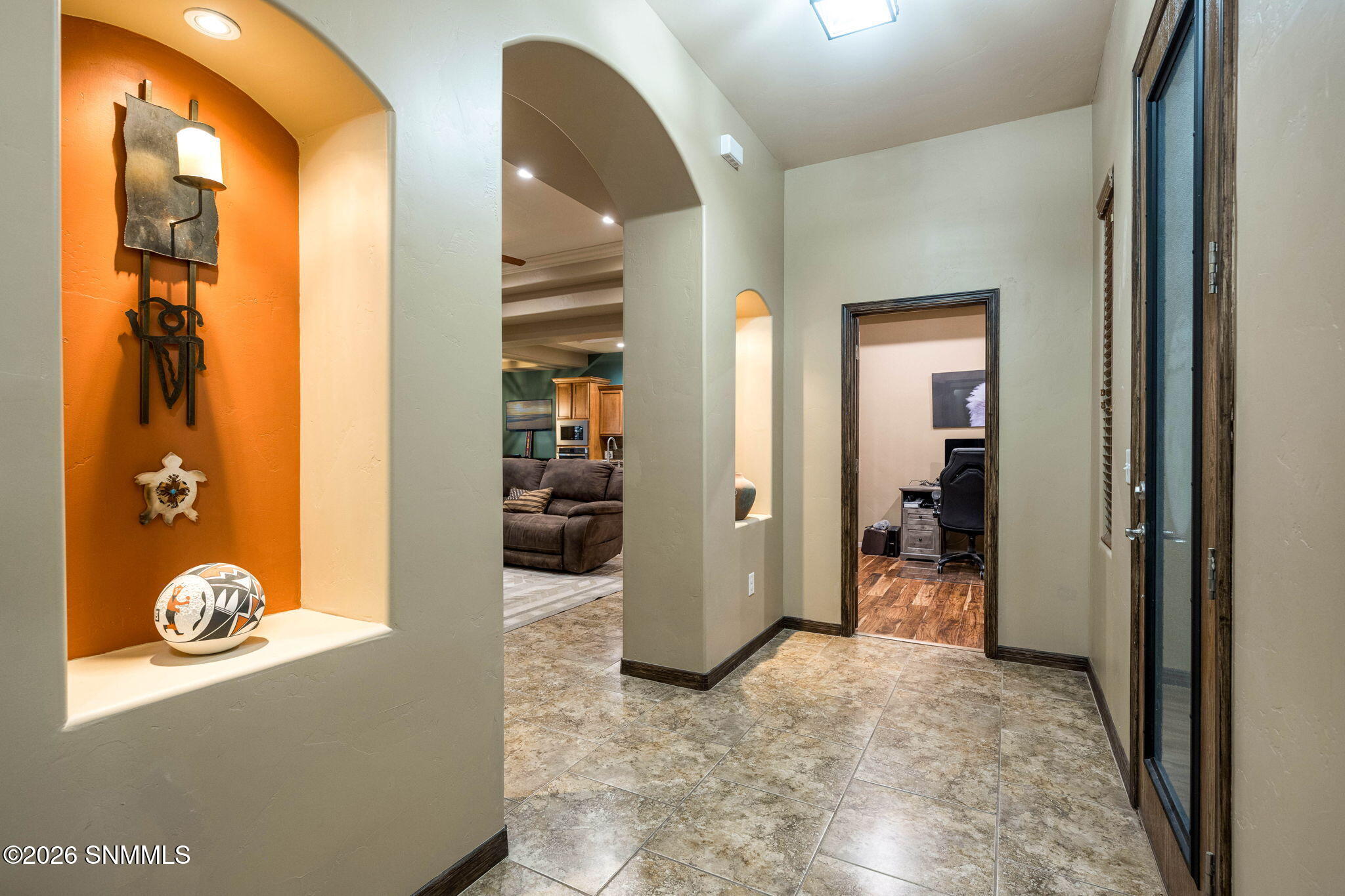 6-web-or-mls-Snappin Homes (Isleta4335)-