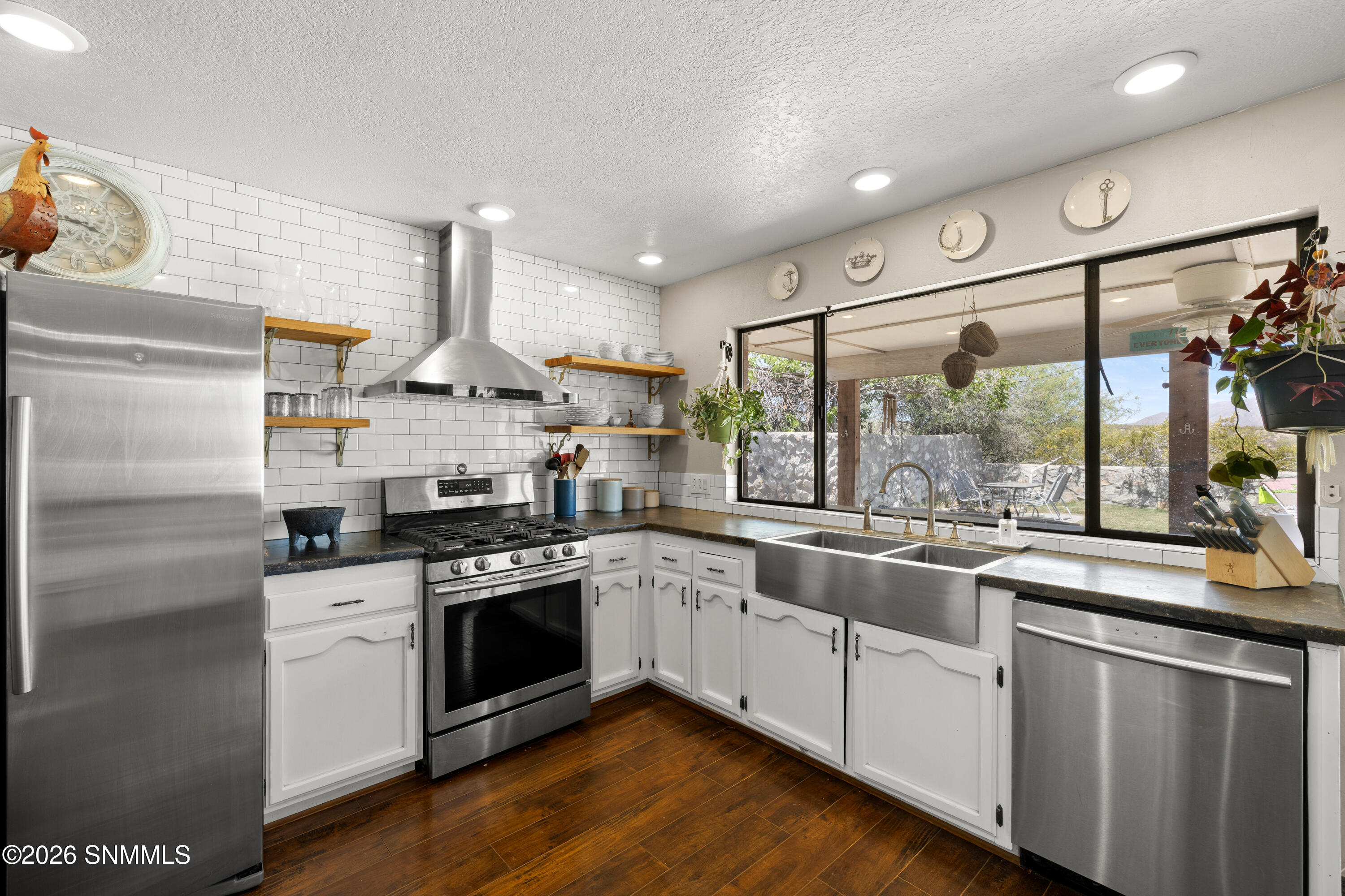 1655-Candelight-MLS-Camera-Guy-11