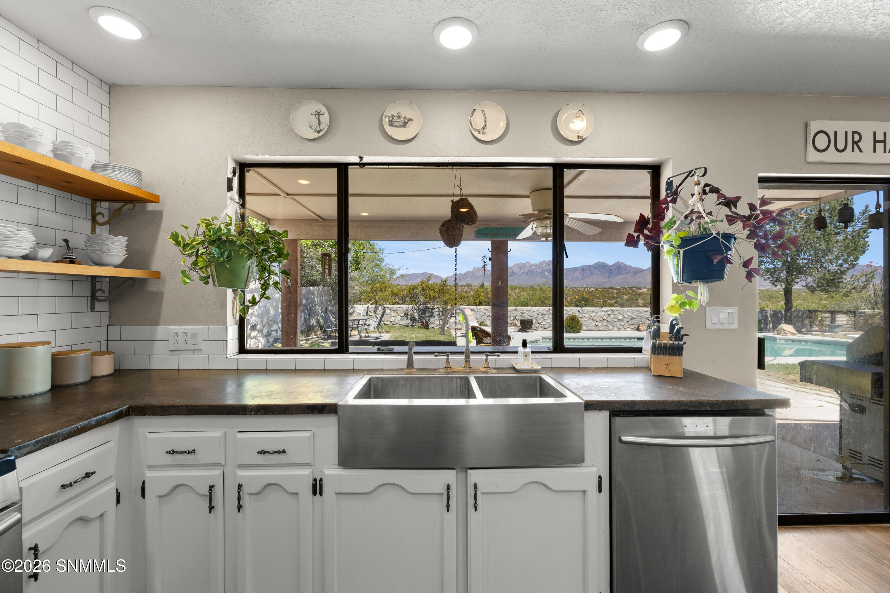 1655-Candelight-MLS-Camera-Guy-12