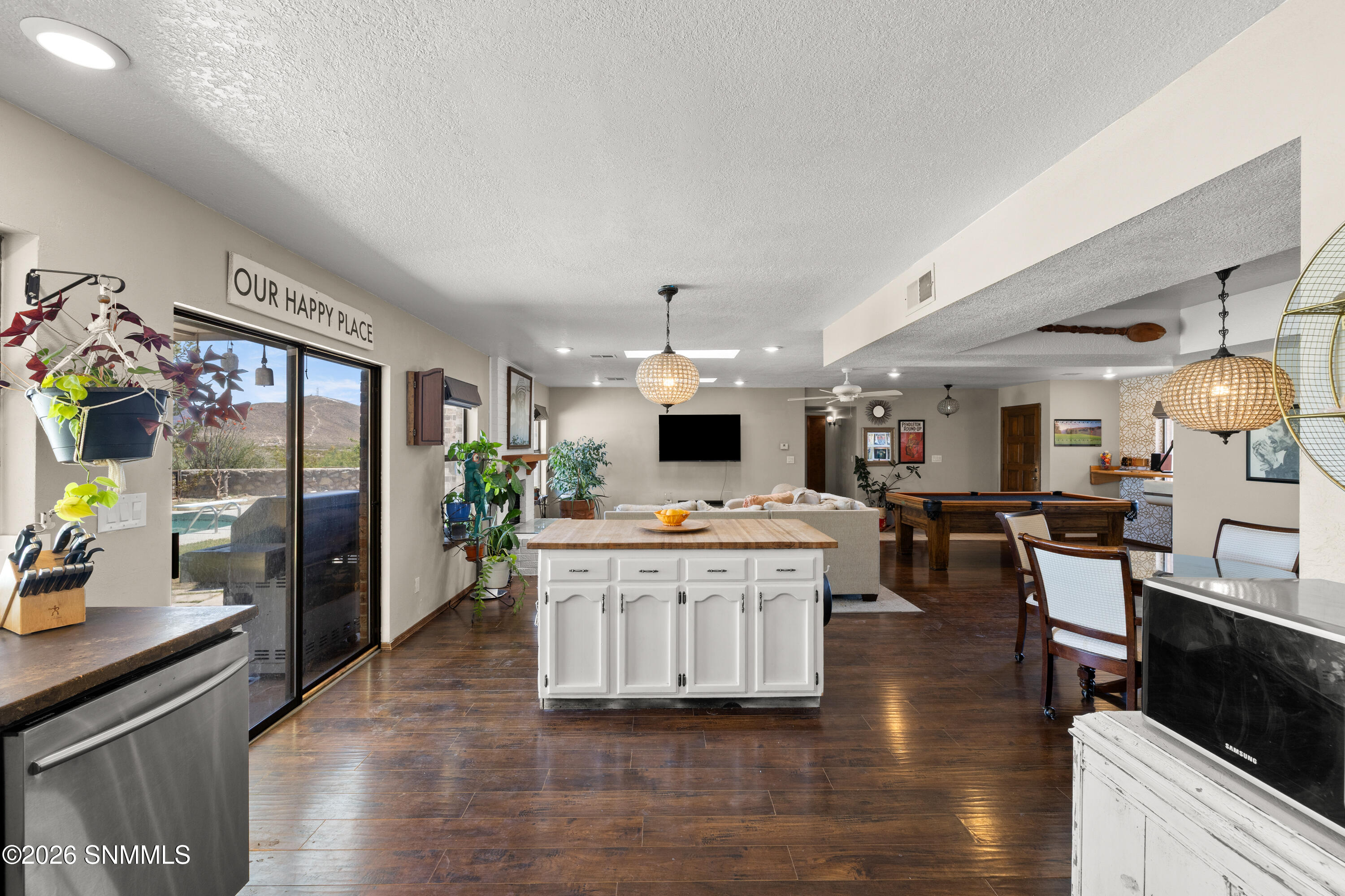 1655-Candelight-MLS-Camera-Guy-13