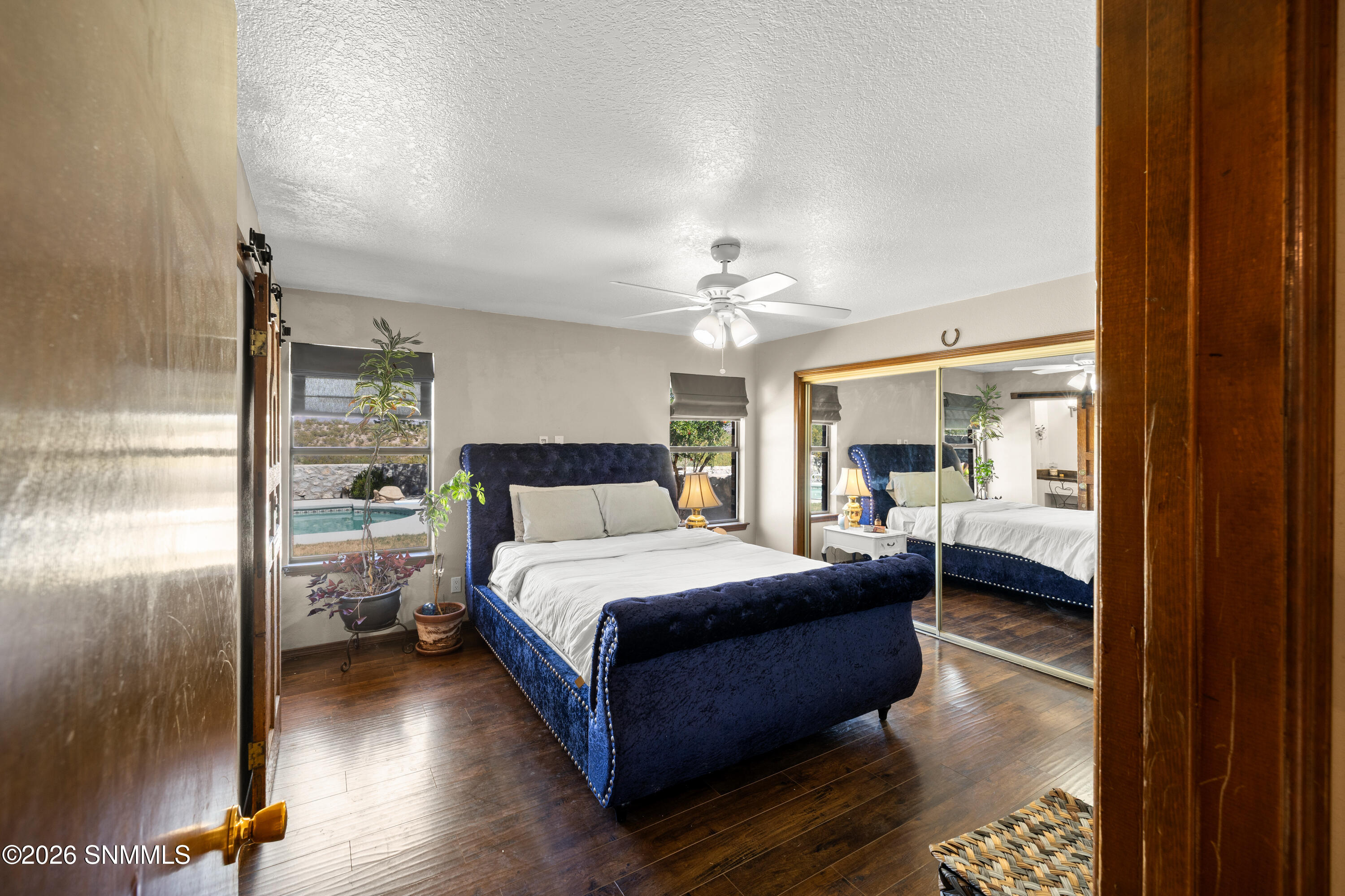 1655-Candelight-MLS-Camera-Guy-15