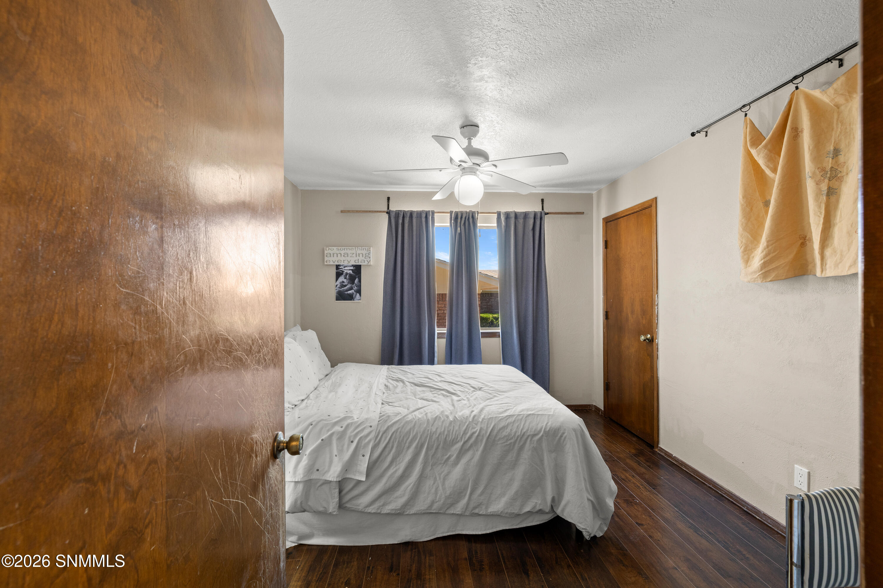 1655-Candelight-MLS-Camera-Guy-19