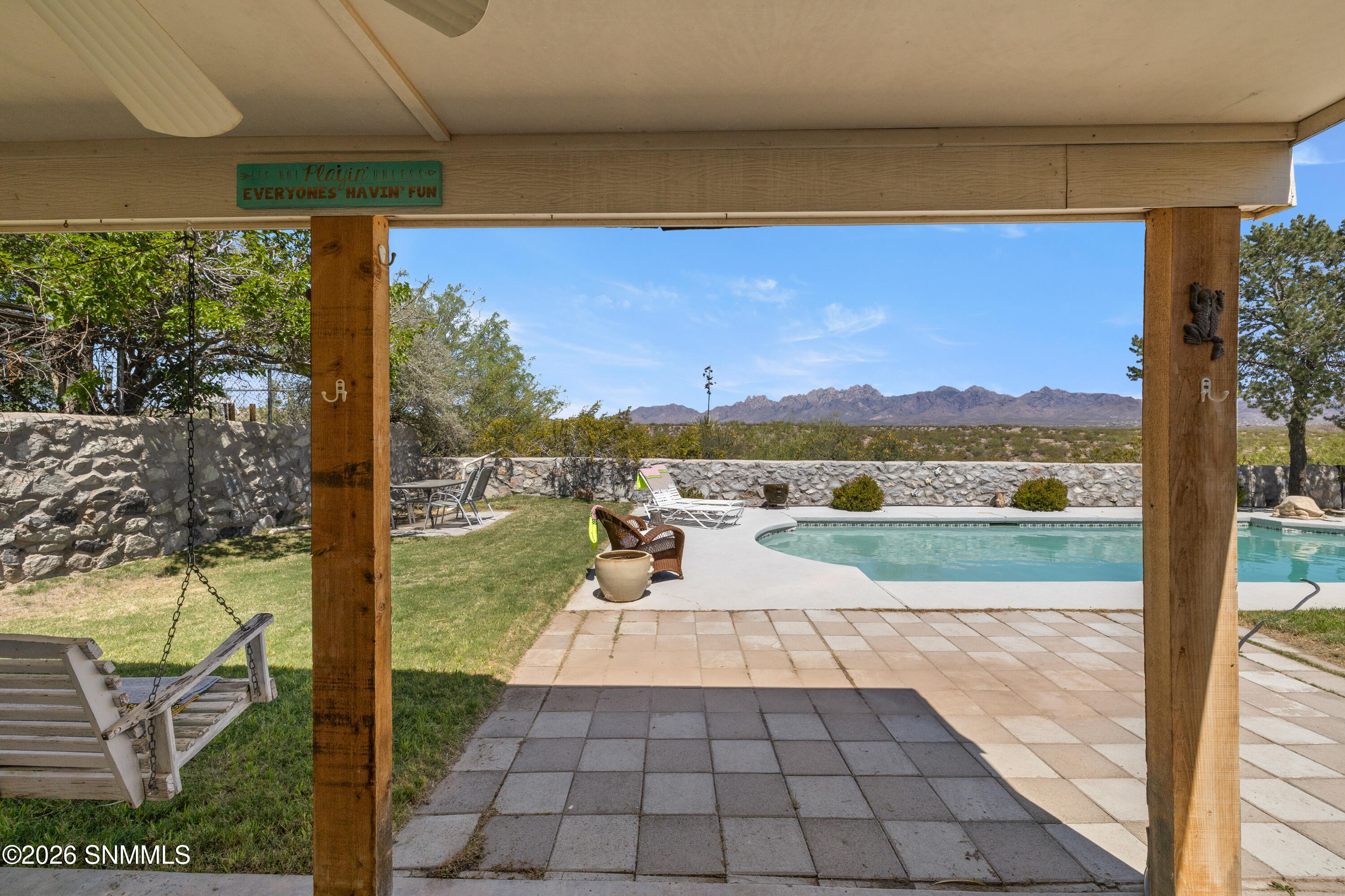 1655-Candelight-MLS-Camera-Guy-26