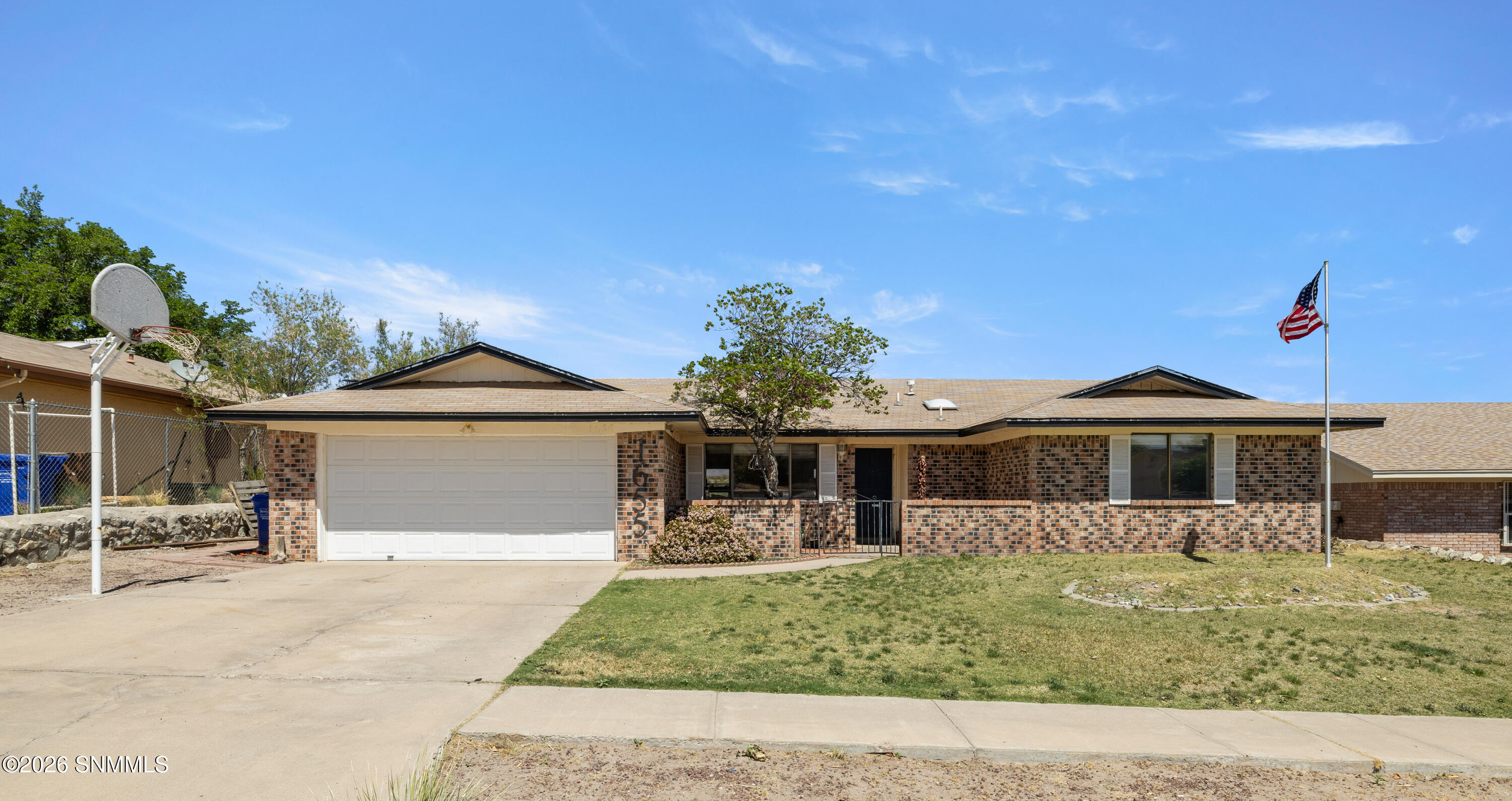 1655-Candelight-MLS-Camera-Guy-1