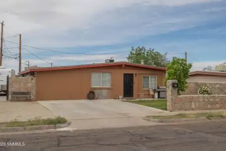 1503 Sacramento Street, Las Cruces, New Mexico 88001, 3 Bedrooms Bedrooms, ,2 BathroomsBathrooms,Residential,For Sale,Sacramento,2601222