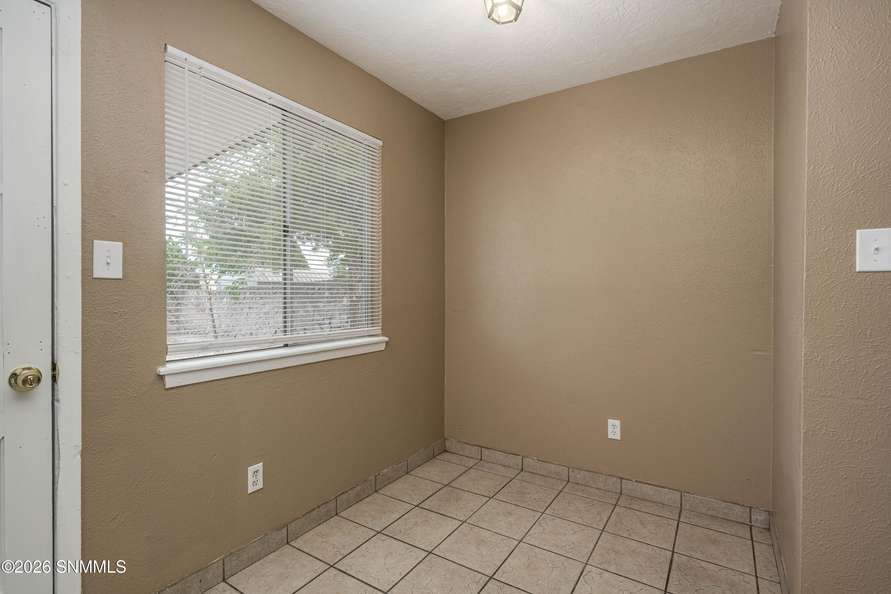 Snappin Homes (Cummings1971)-13