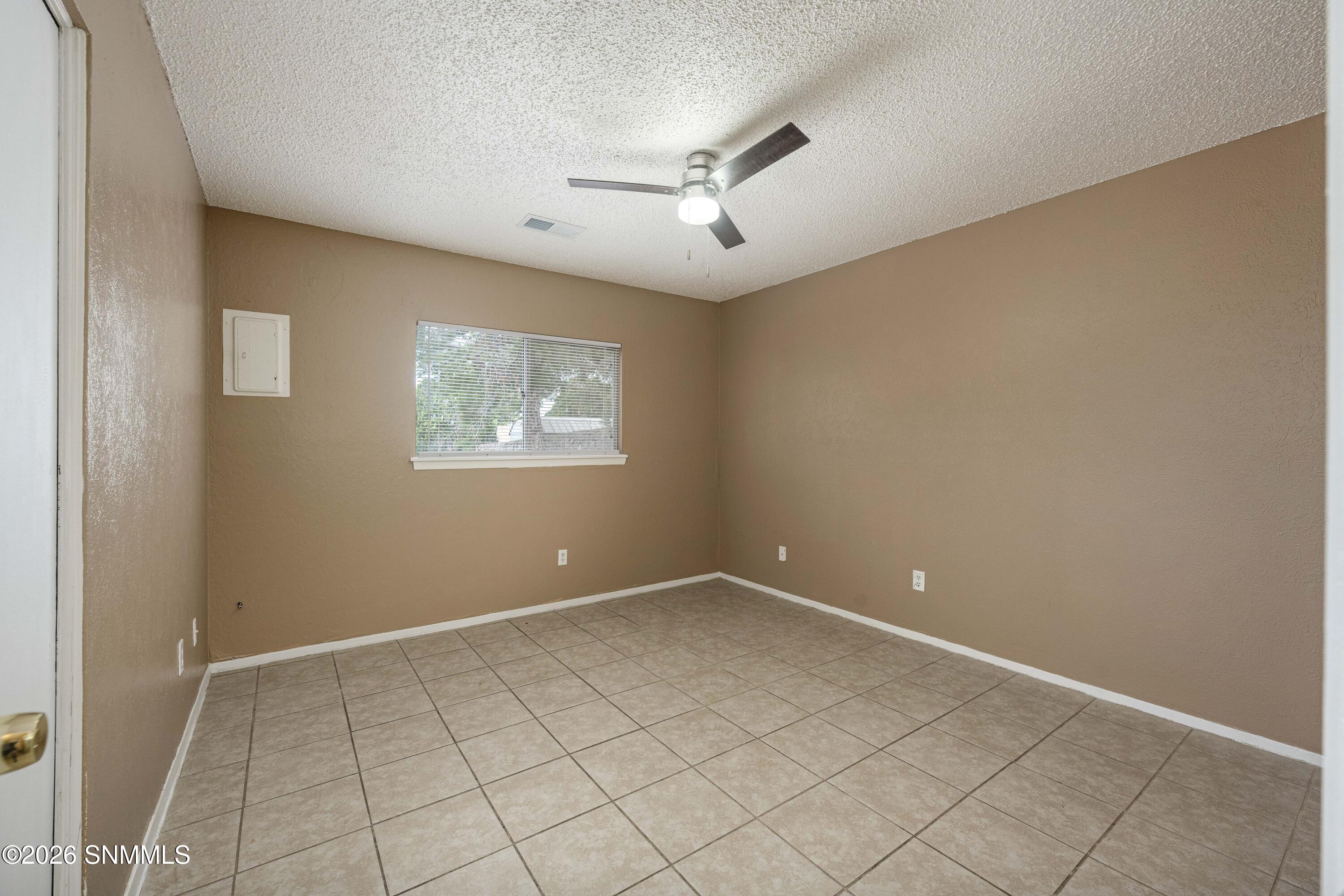 Snappin Homes (Cummings1971)-14