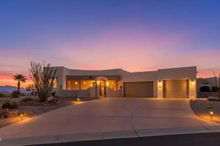 1220 Titania Court, Las Cruces, New Mexico 88007, 3 Bedrooms Bedrooms, ,2.5 BathroomsBathrooms,Residential,For Sale,Titania,2601234