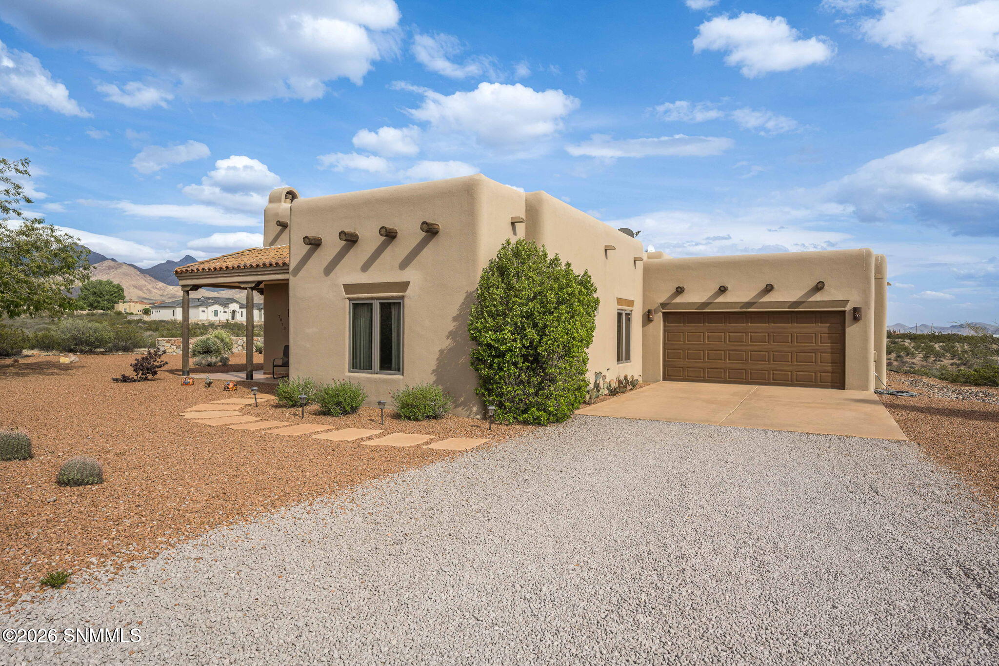 1-web-or-mls-Snappin Homes (LionDenCanyo