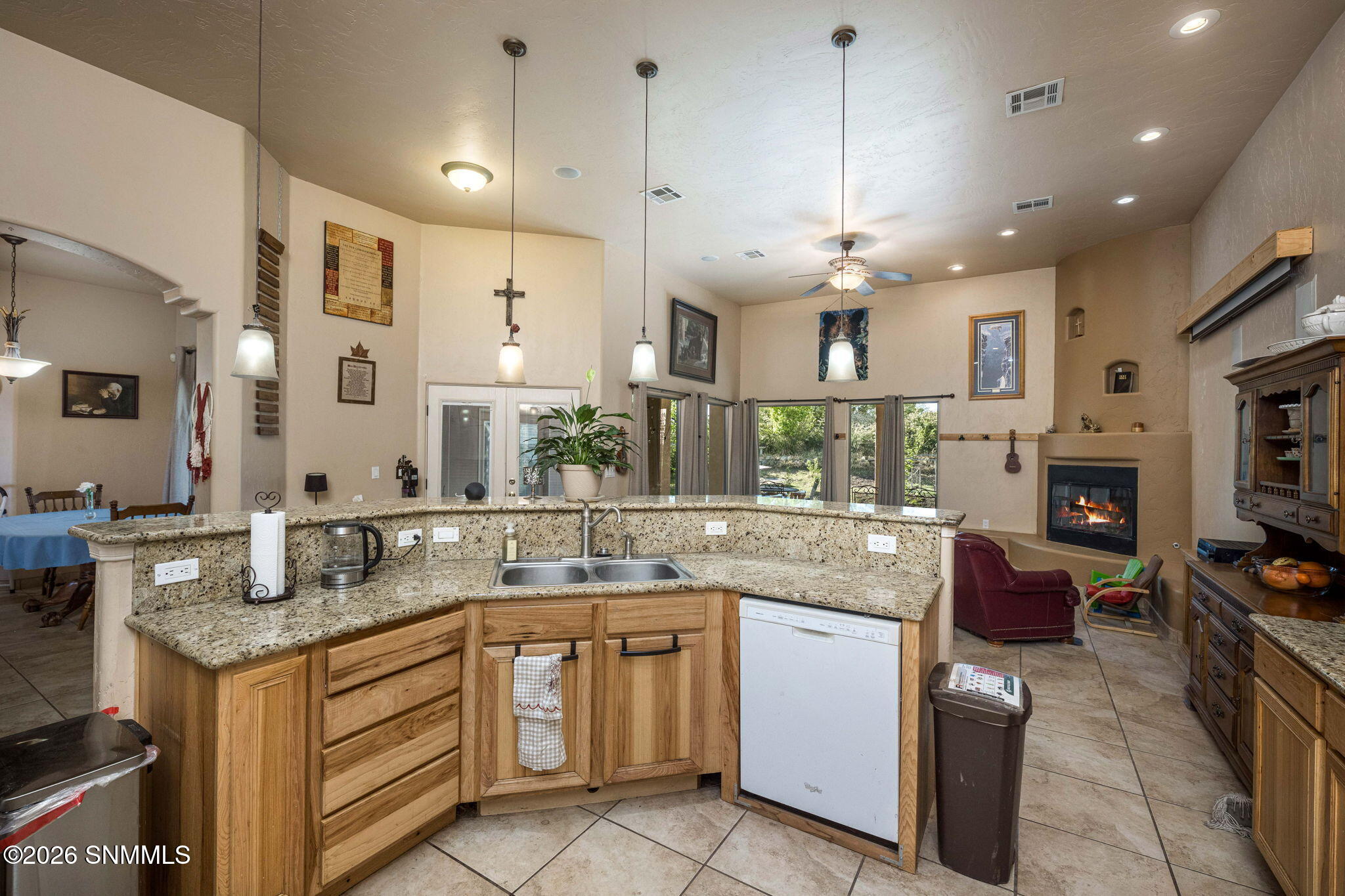 20-web-or-mls-Snappin Homes (Wall293)-20