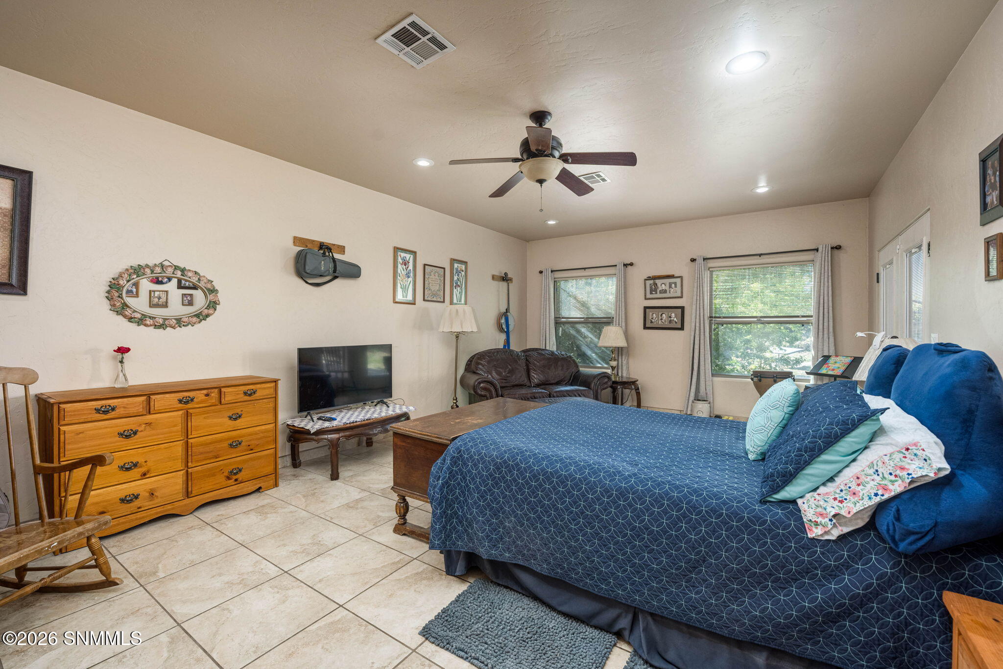 23-web-or-mls-Snappin Homes (Wall293)-23