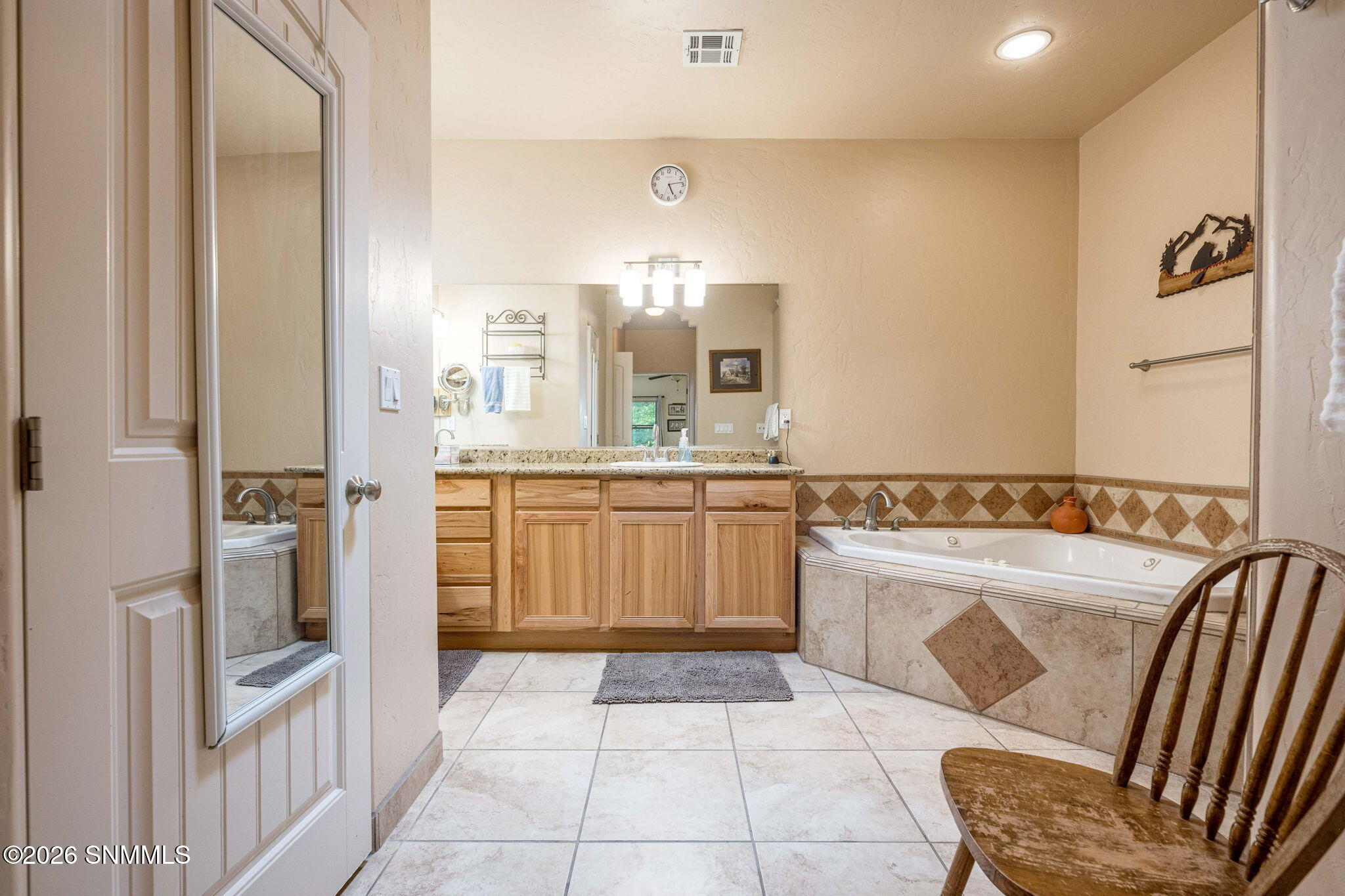 27-web-or-mls-Snappin Homes (Wall293)-27