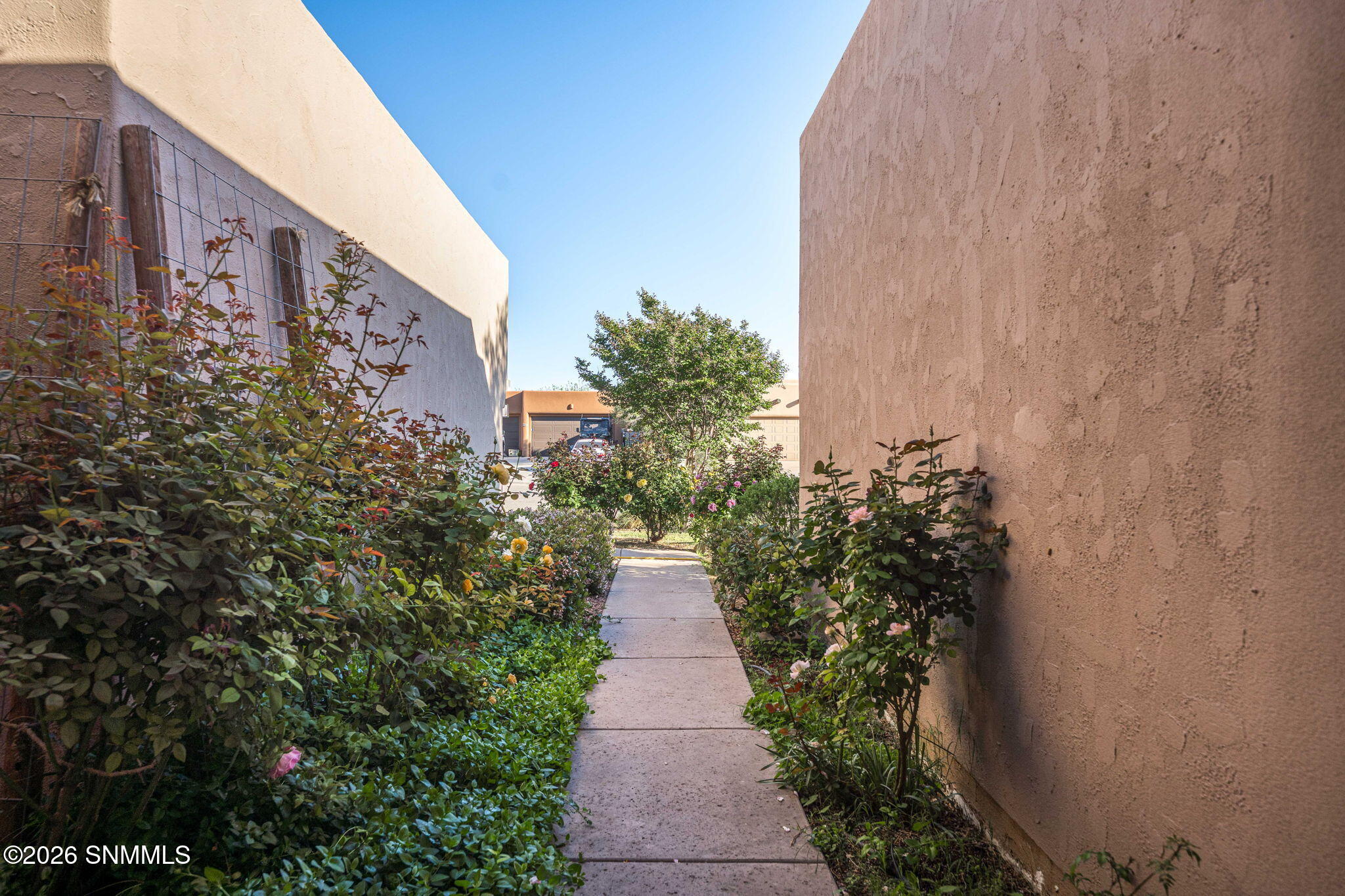 6-web-or-mls-Snappin Homes (Wall293)-6