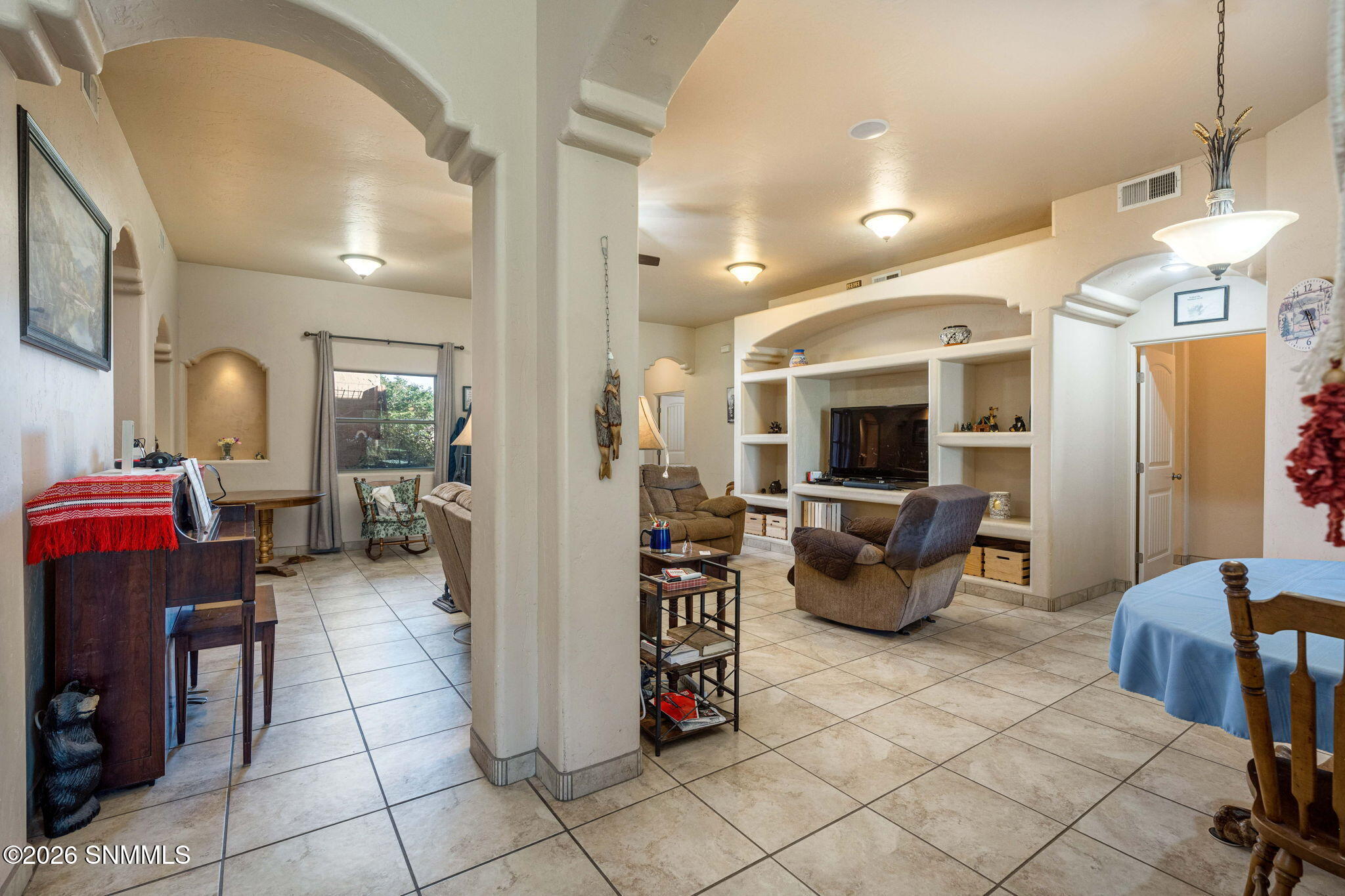 11-web-or-mls-Snappin Homes (Wall293)-11