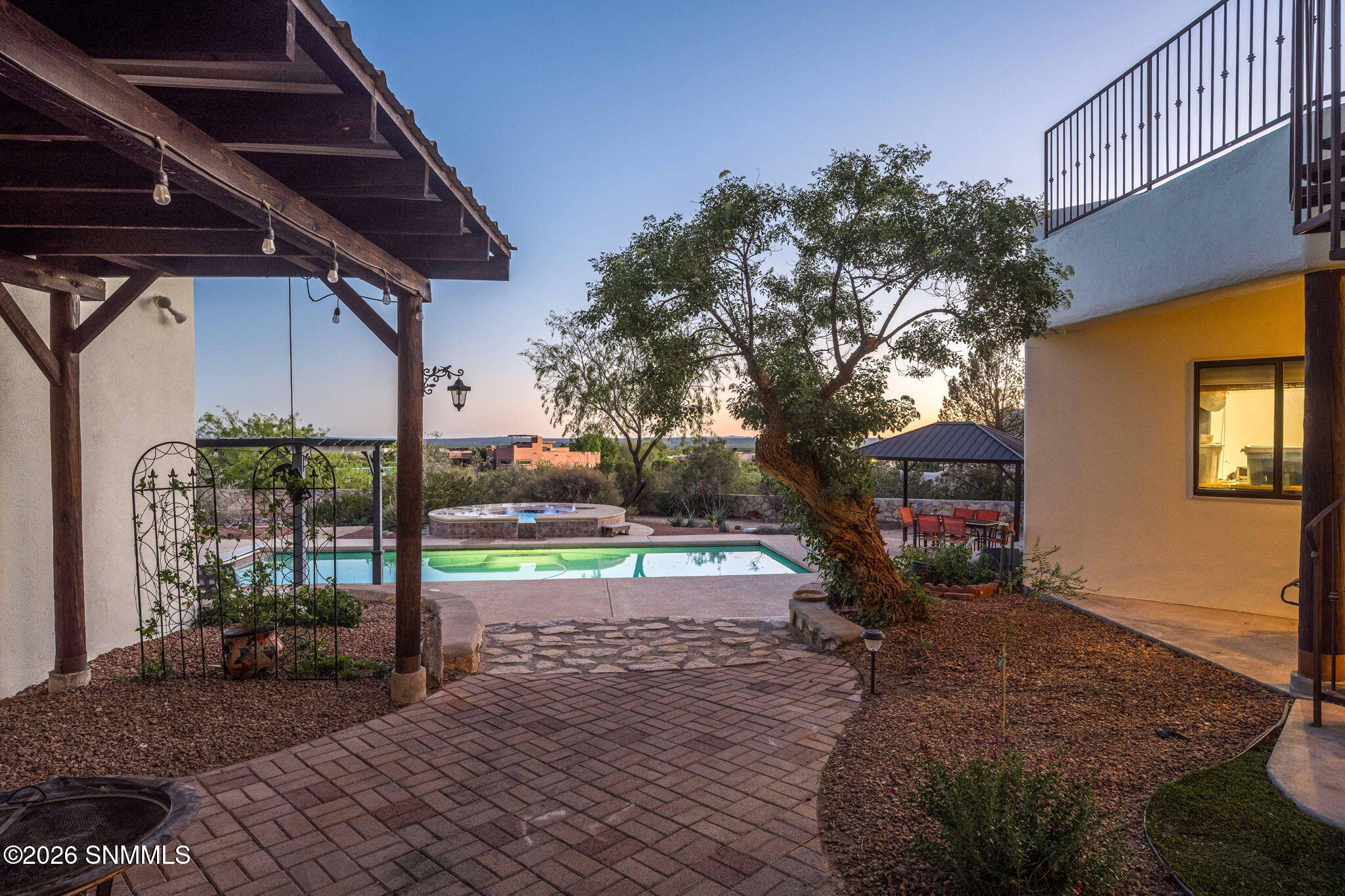 54-web-or-mls-Snappin Homes (Superstitio