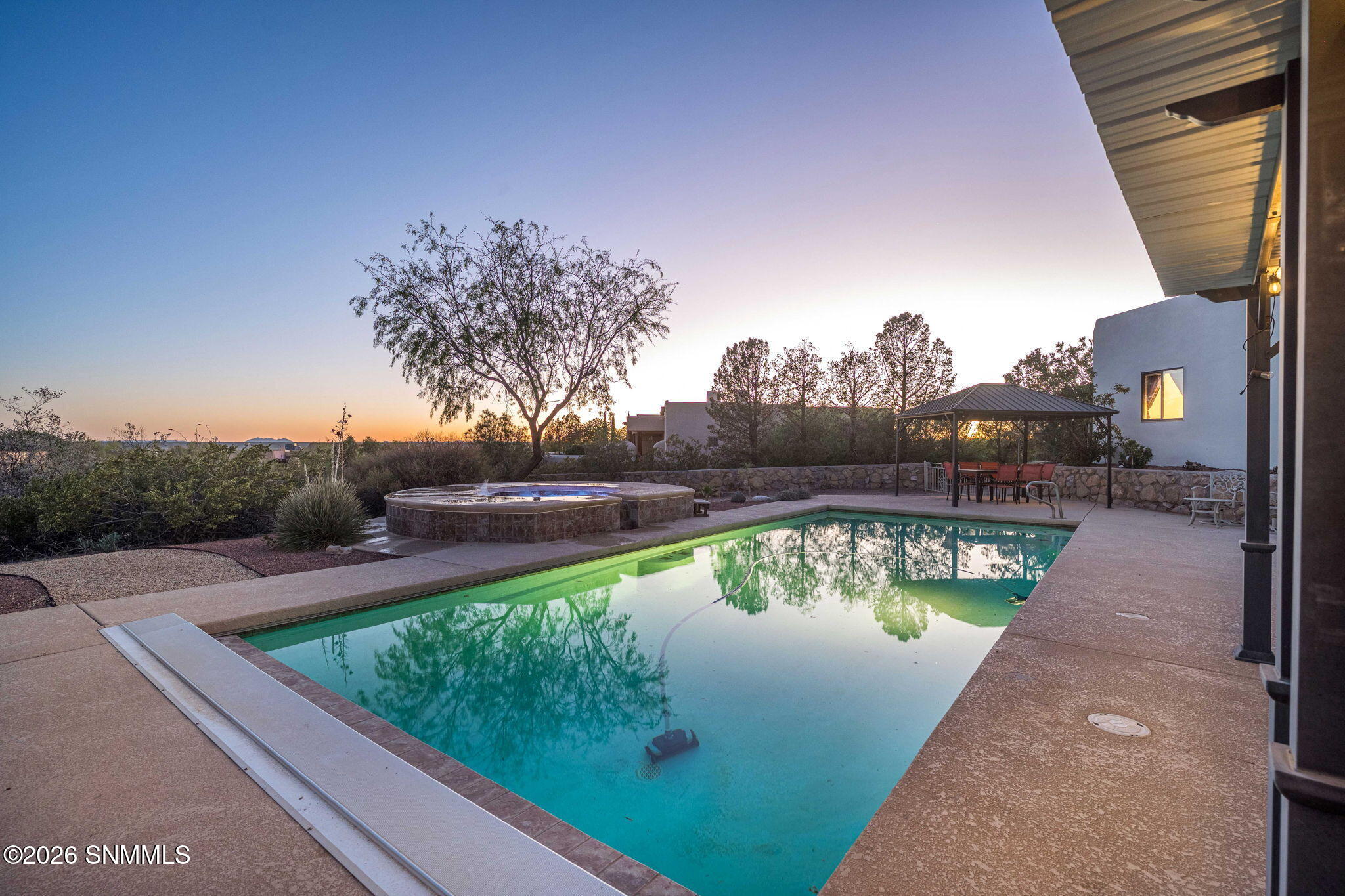 57-web-or-mls-Snappin Homes (Superstitio