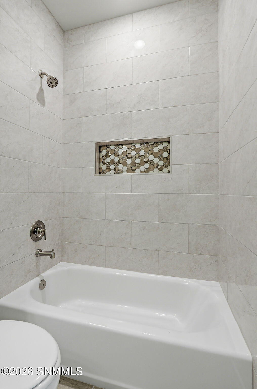 Guest Tub/Shower