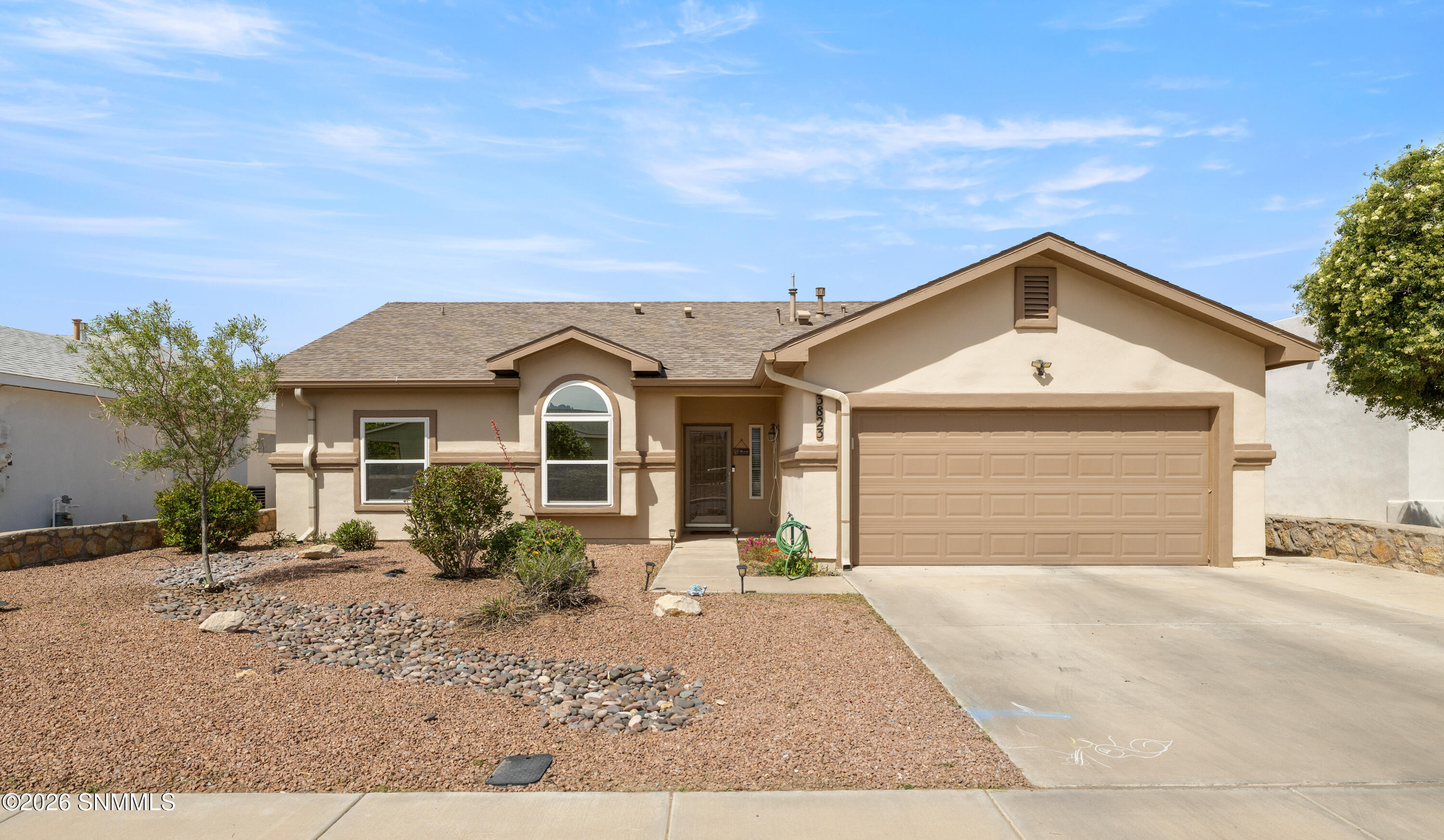 3823-Imperial-MLS-Camera-Guy-2