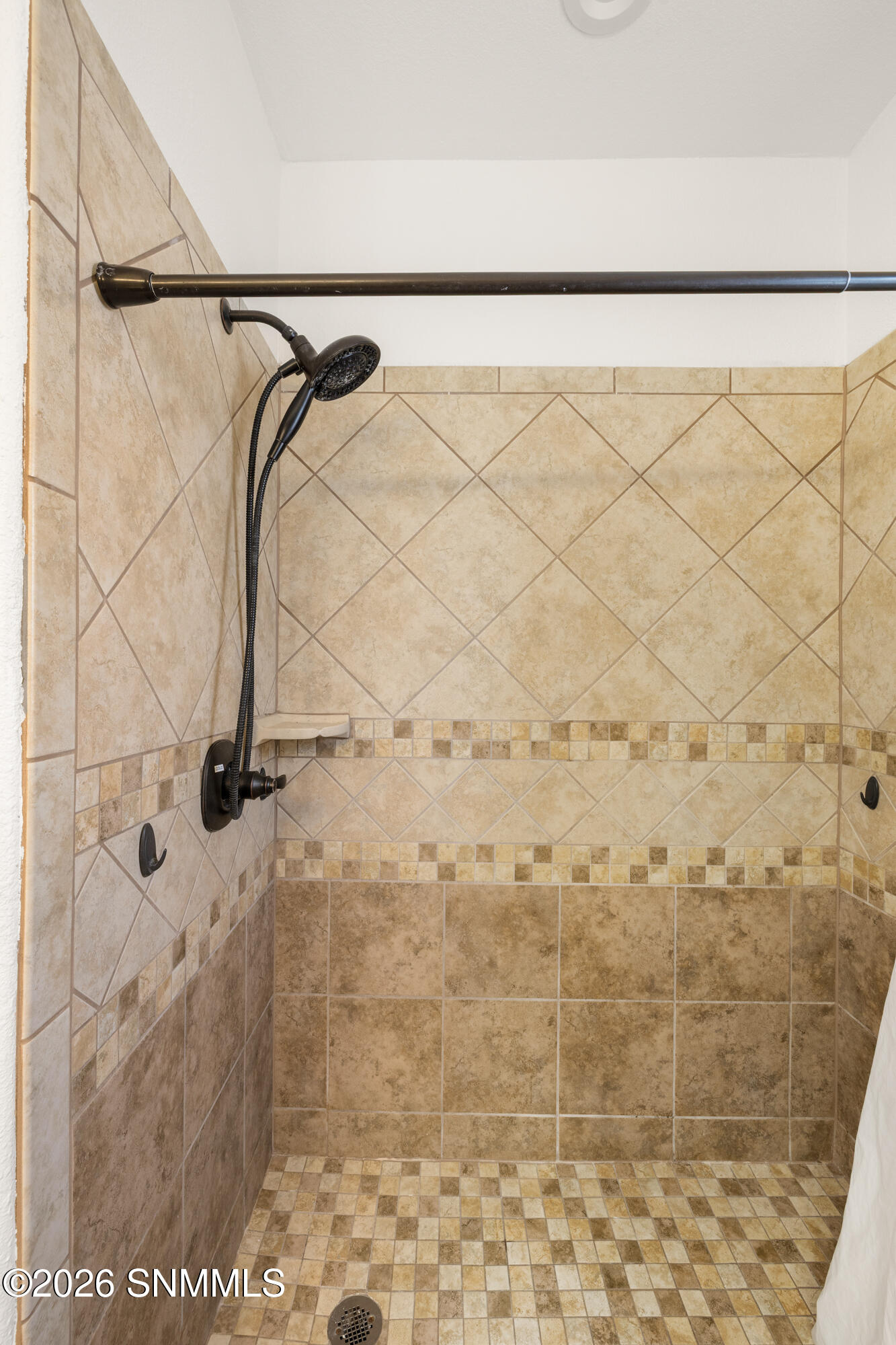 3823-Imperial-MLS-Camera-Guy-17