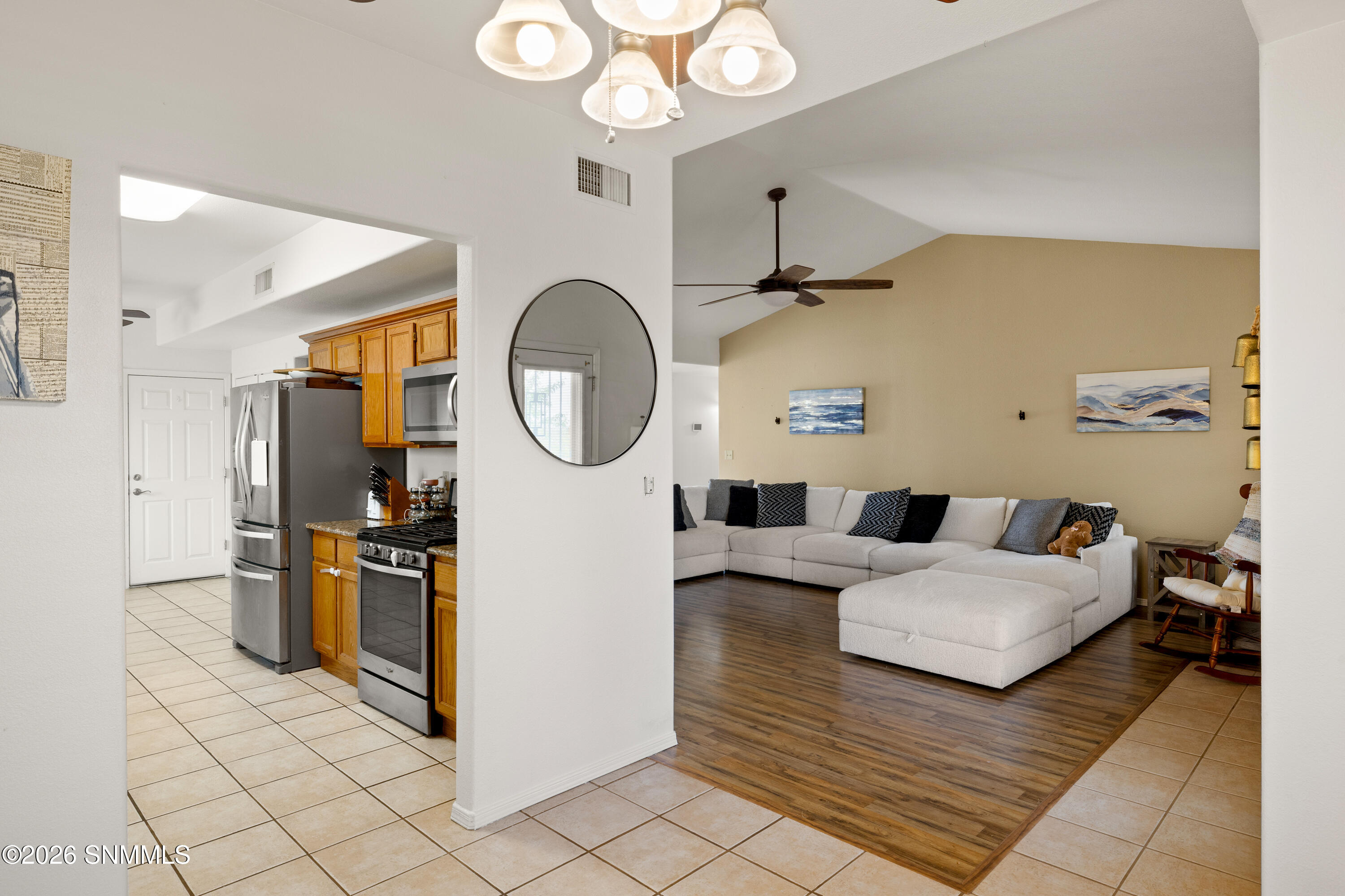 3823-Imperial-MLS-Camera-Guy-9