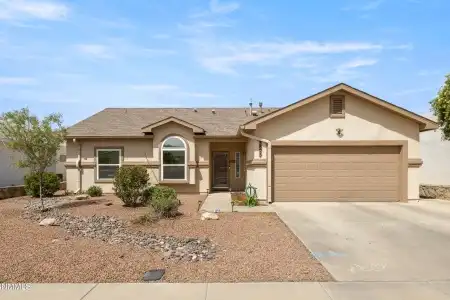 3823 Imperial Drive, Las Cruces, New Mexico 88012, 3 Bedrooms Bedrooms, ,2 BathroomsBathrooms,Residential,For Sale,Imperial,2601257