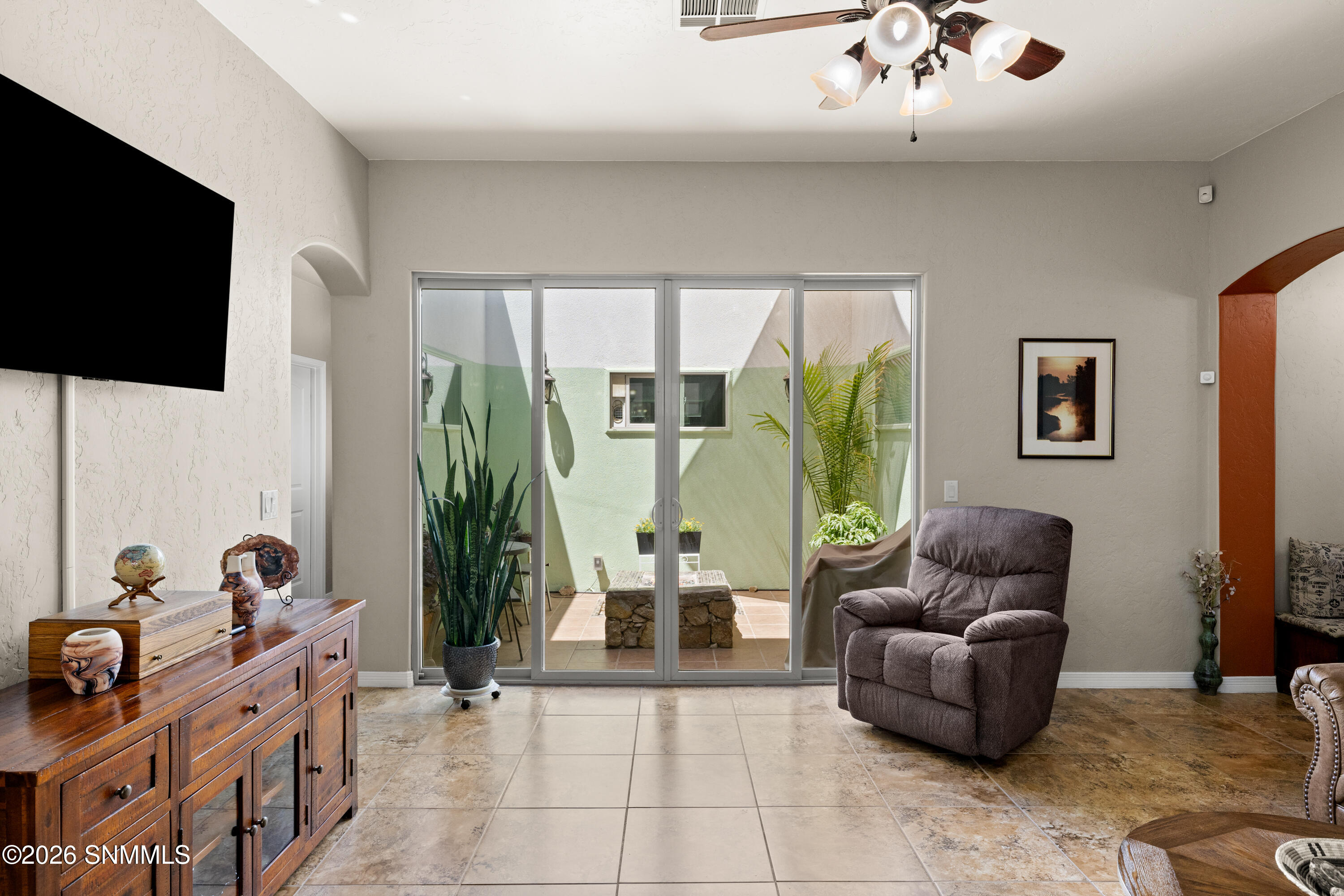 1150-Old West-MLS-Camera-Guy-6