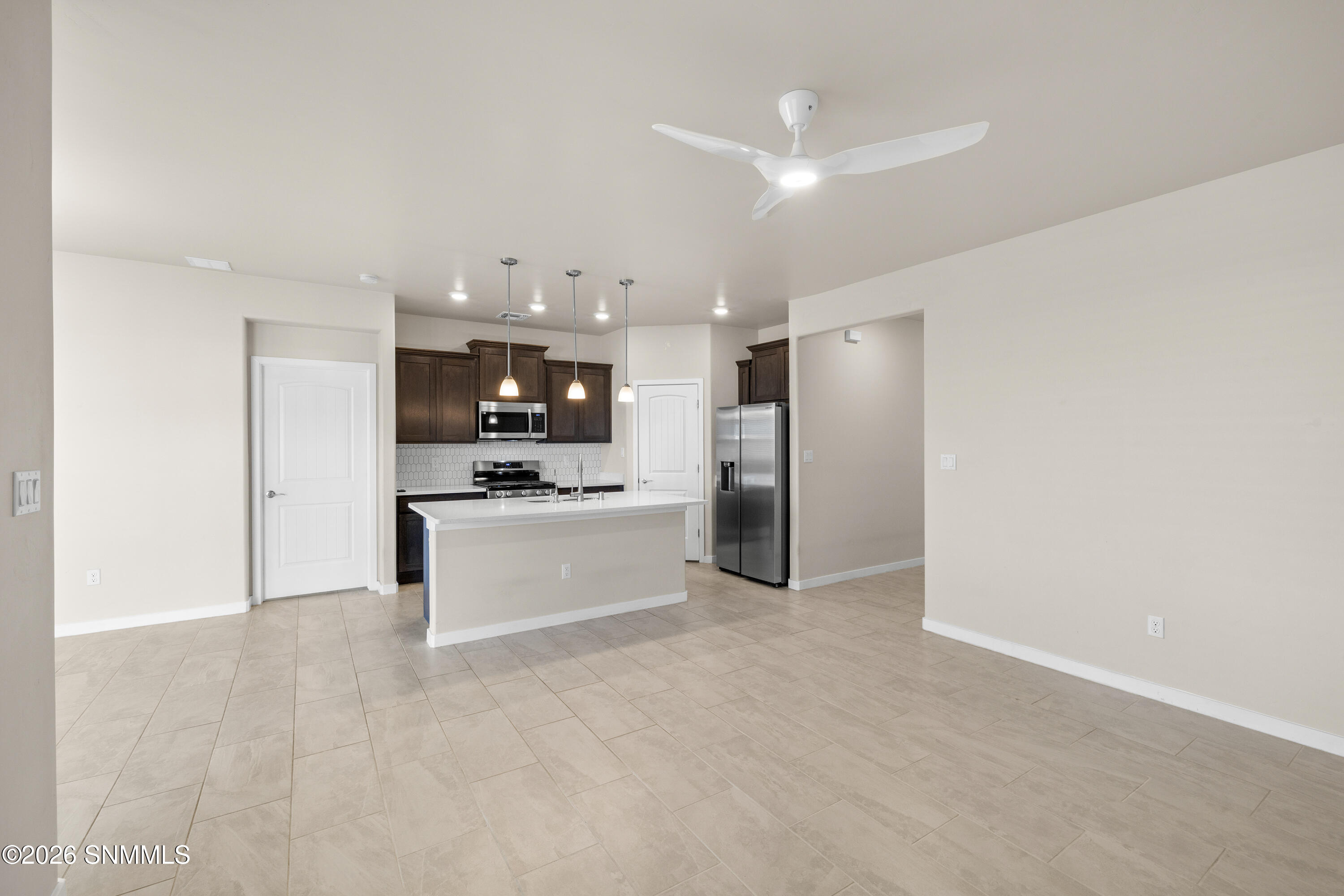 2840-Aragon-MLS-Camera-Guy-15