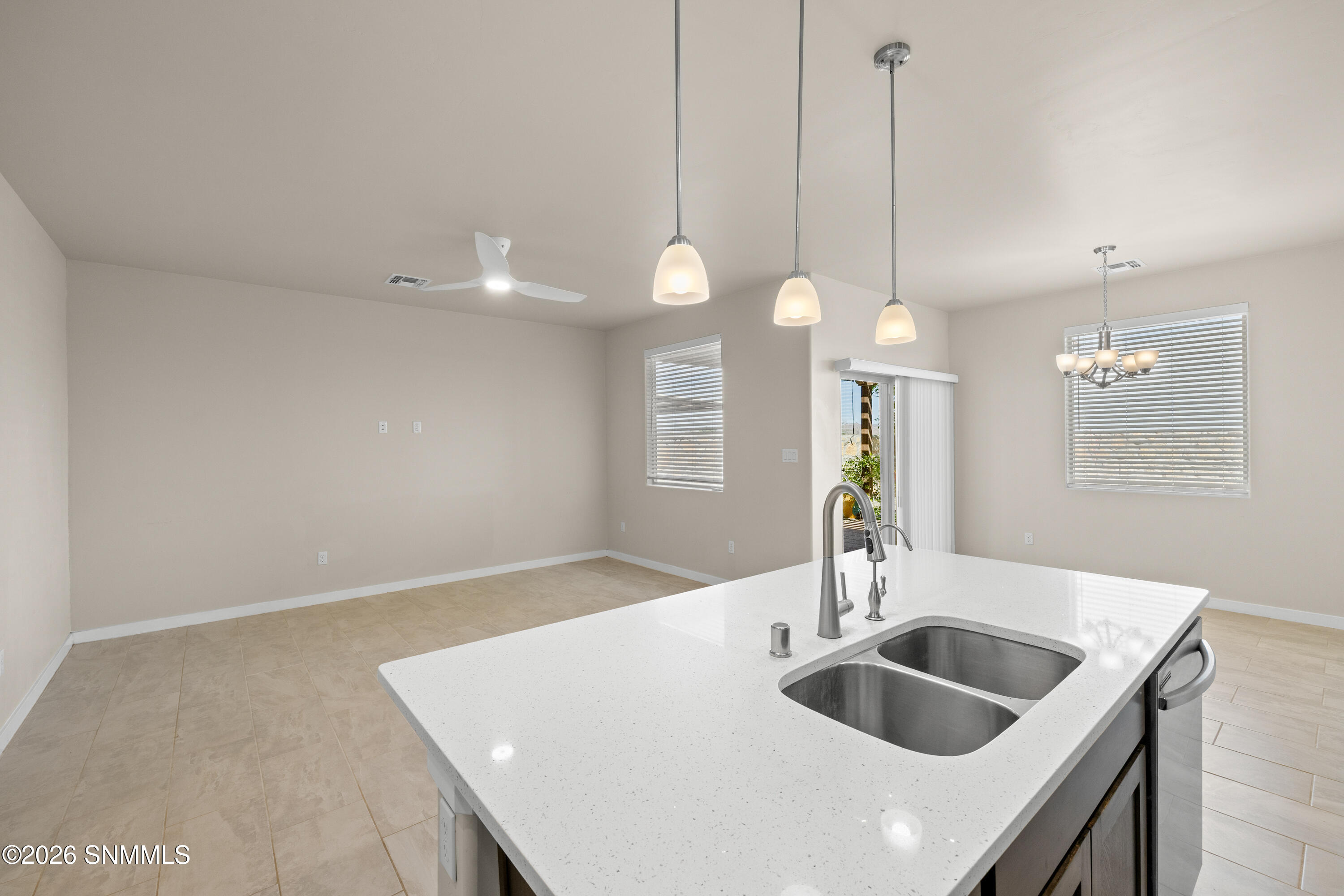 2840-Aragon-MLS-Camera-Guy-18