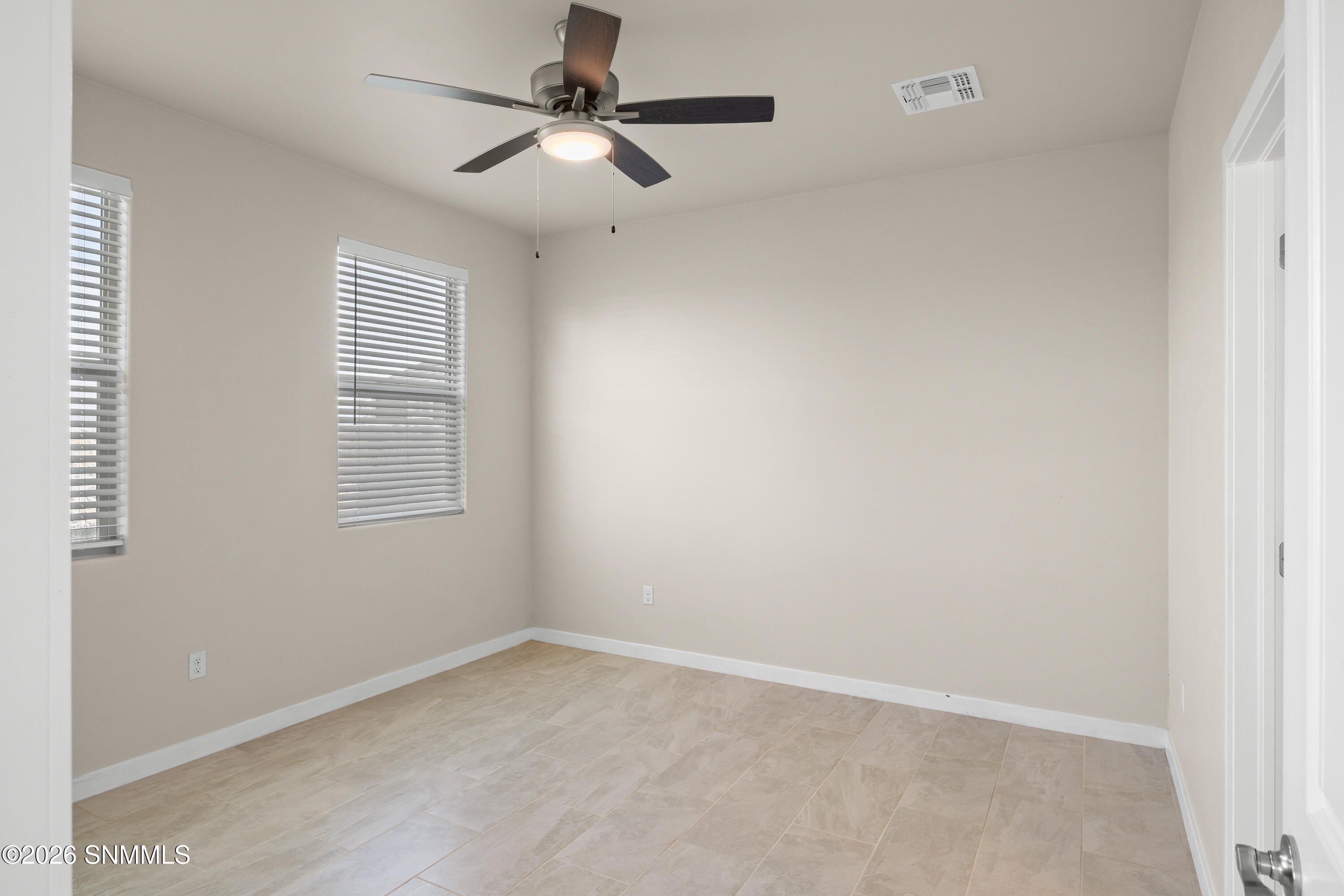 2840-Aragon-MLS-Camera-Guy-21