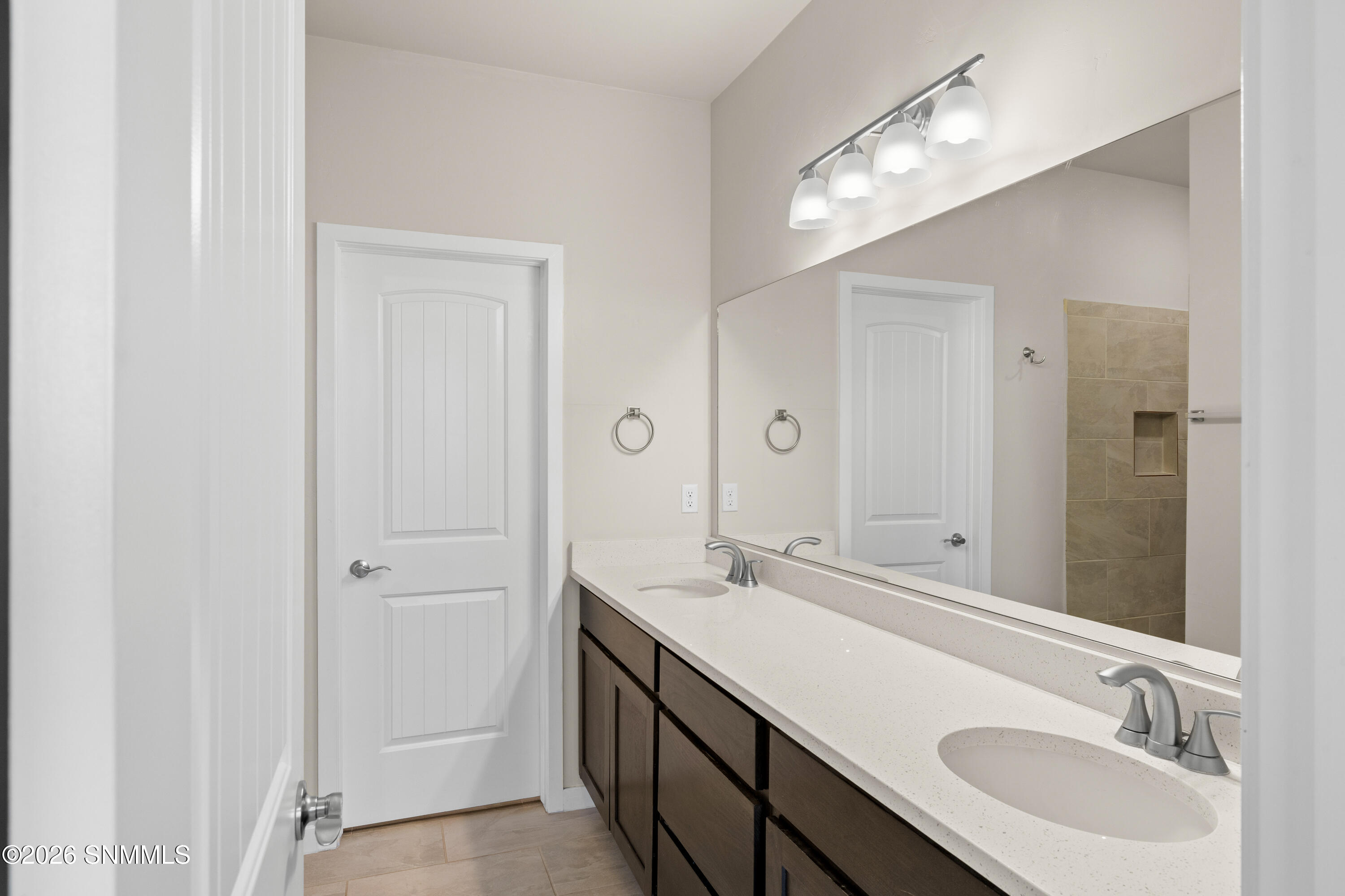 2840-Aragon-MLS-Camera-Guy-24