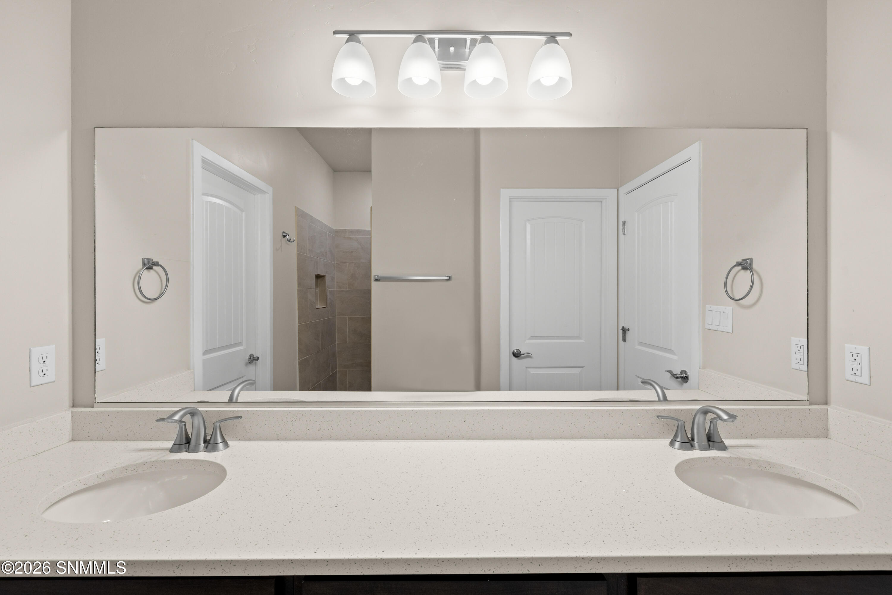 2840-Aragon-MLS-Camera-Guy-25