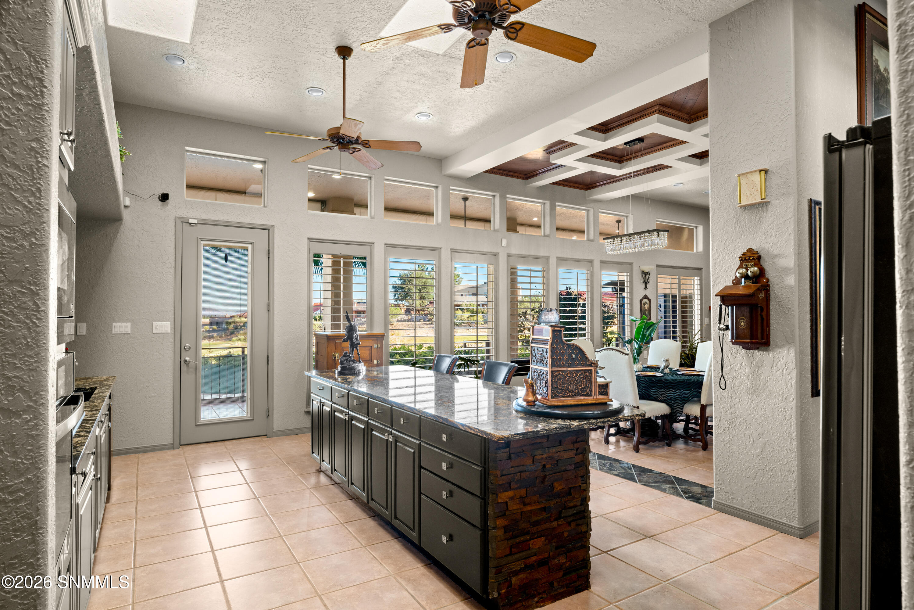 1606-Via-Diamante-MLS-Camera-Guy-19