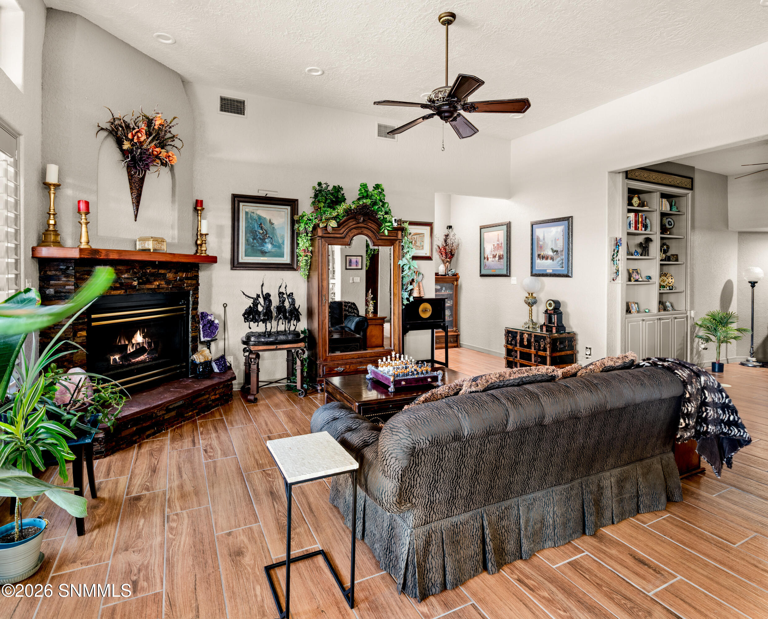 1606-Via-Diamante-MLS-Camera-Guy-22