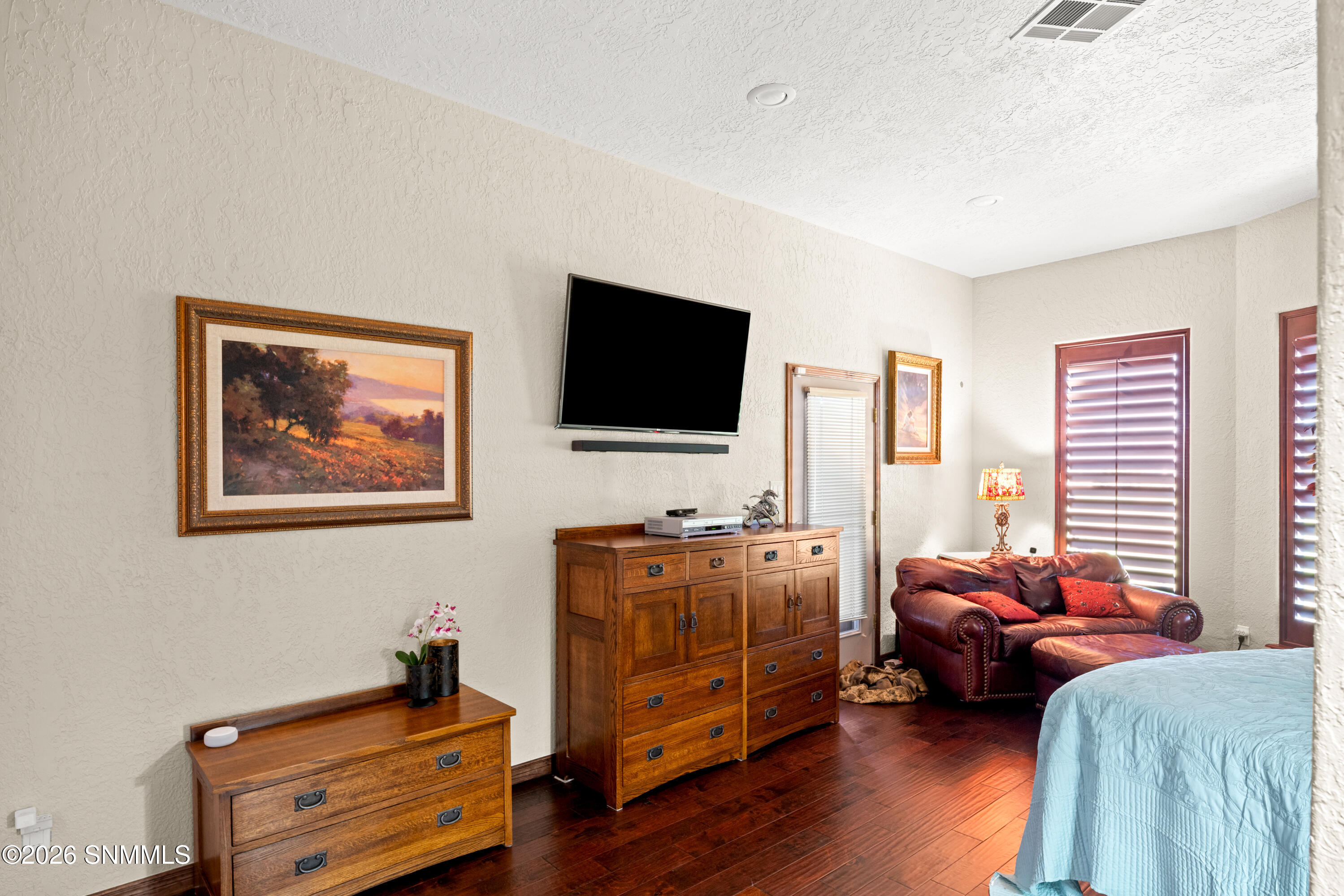 1606-Via-Diamante-MLS-Camera-Guy-31