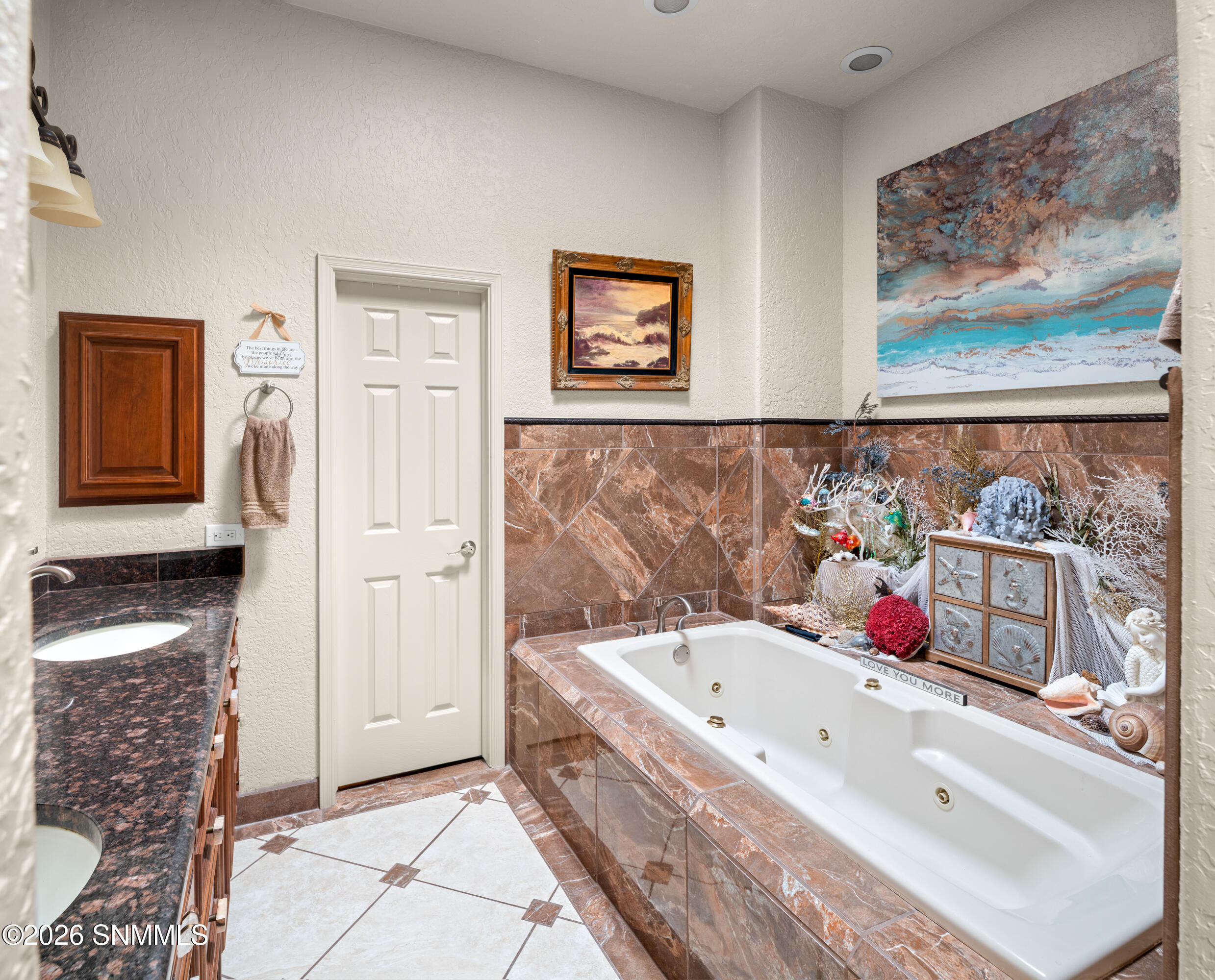 1606-Via-Diamante-MLS-Camera-Guy-30