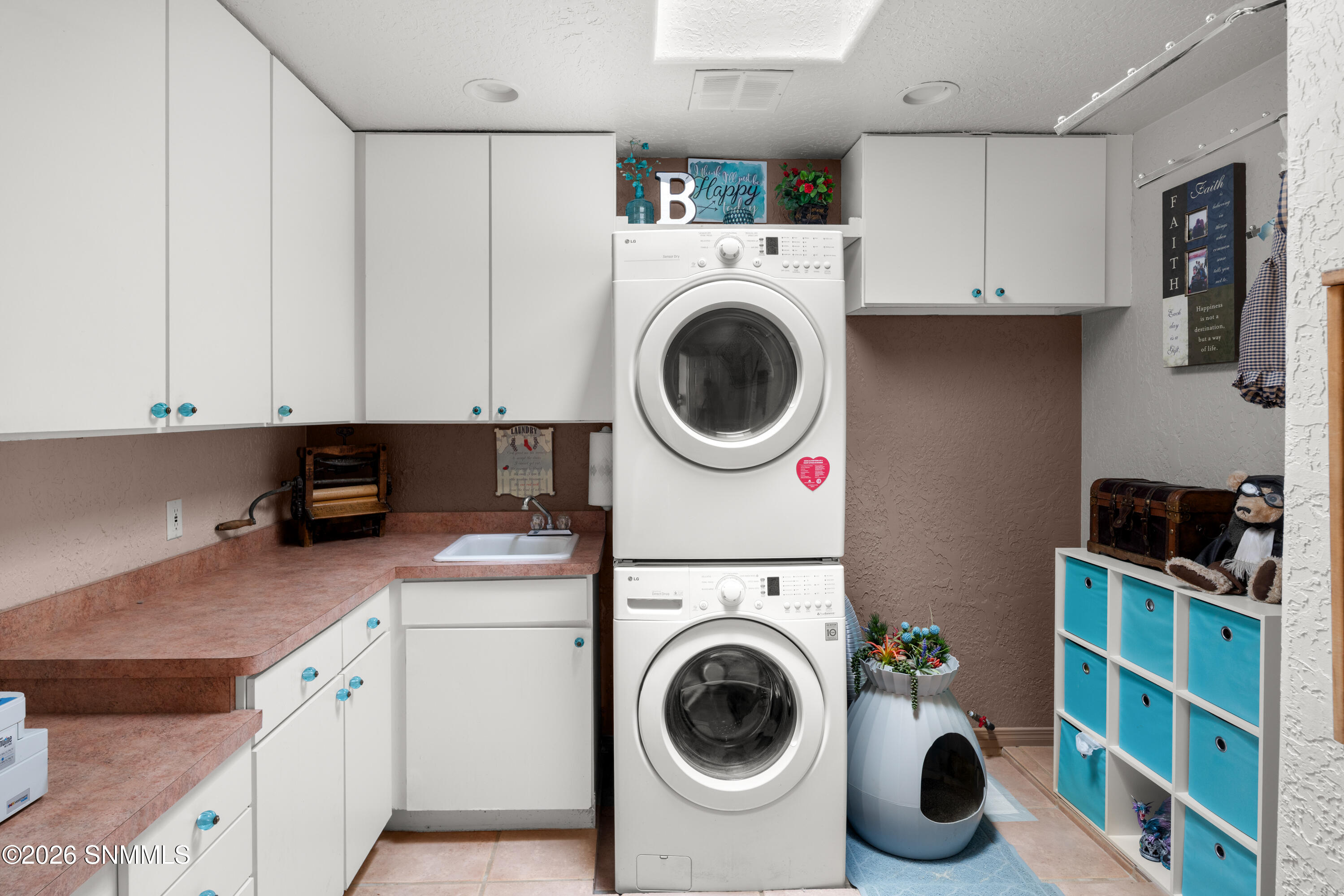 1606-Via-Diamante-MLS-Camera-Guy-41