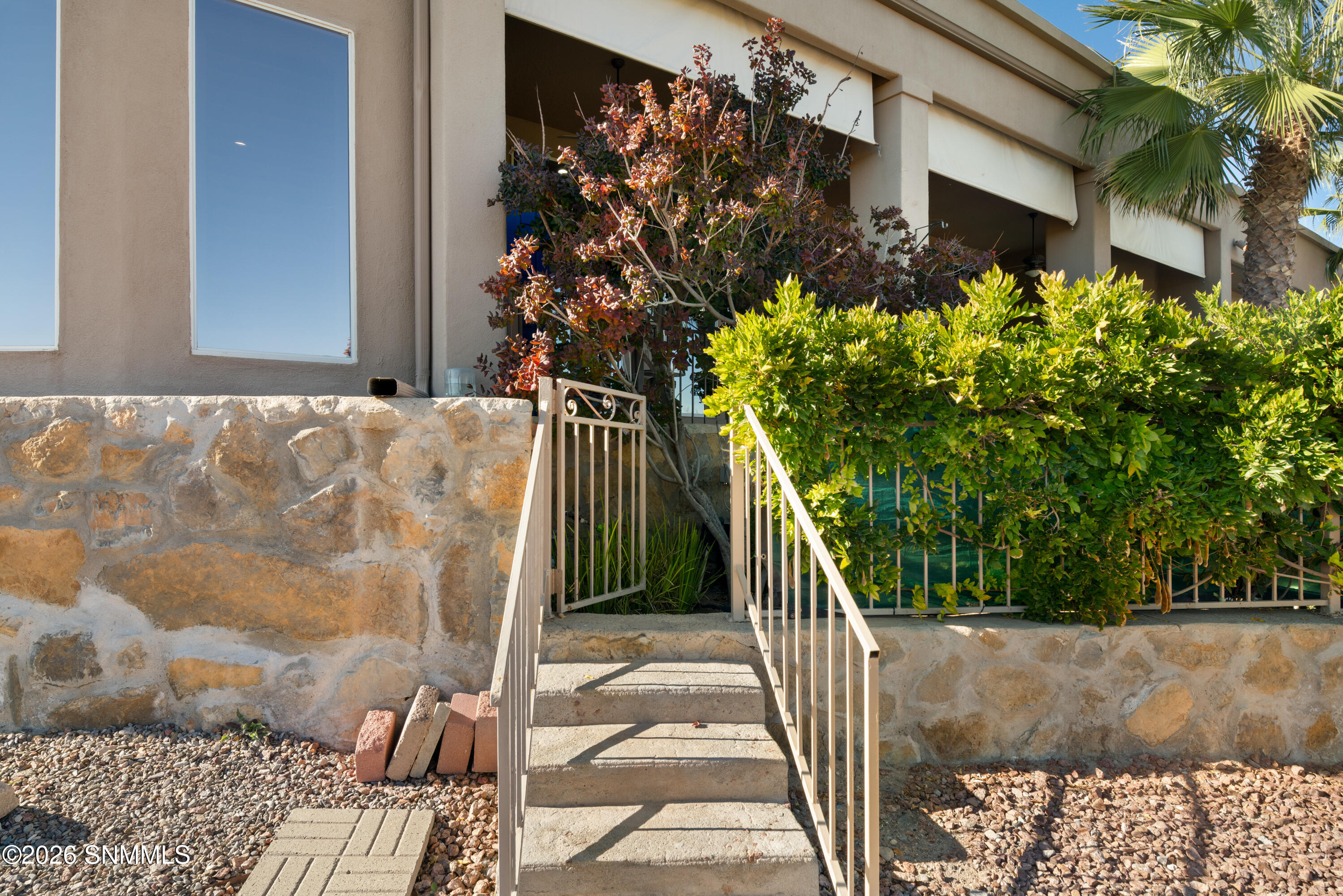 1606-Via-Diamante-MLS-Camera-Guy-77