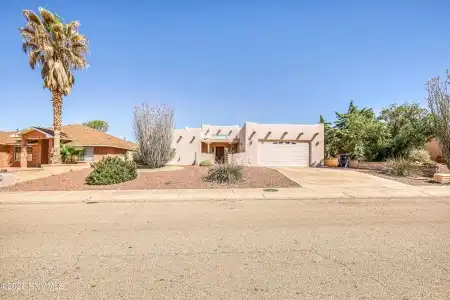 327 Cielo Grande, Alamogordo, New Mexico 88310, 4 Bedrooms Bedrooms, ,2 BathroomsBathrooms,Residential,For Sale,Cielo Grande,2600992