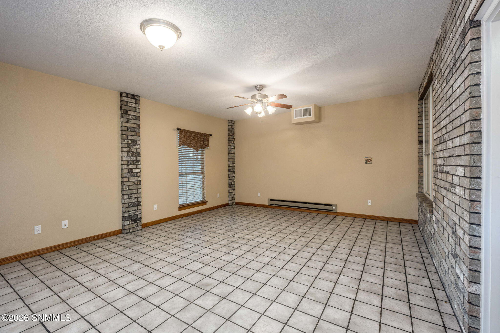 17-web-or-mls-Snappin Homes (Northwind44